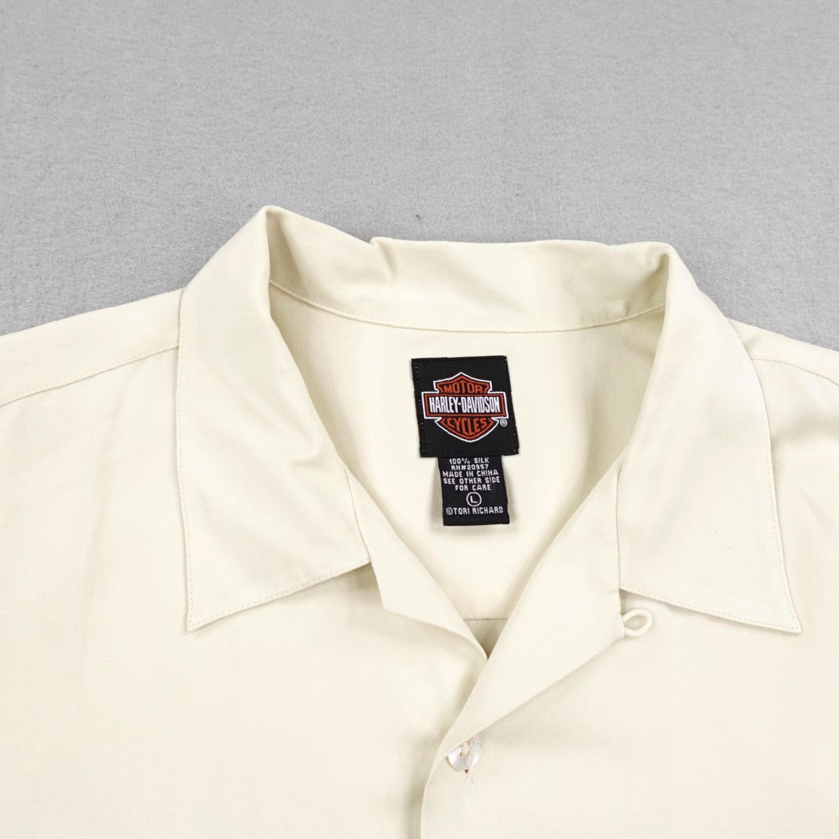 Harley Davidson Harley-Davidson Shirt Large Beige Tori Richard Honolulu Hawaiian Embroidered Size US L / EU 52-54 / 3 - 3 Thumbnail