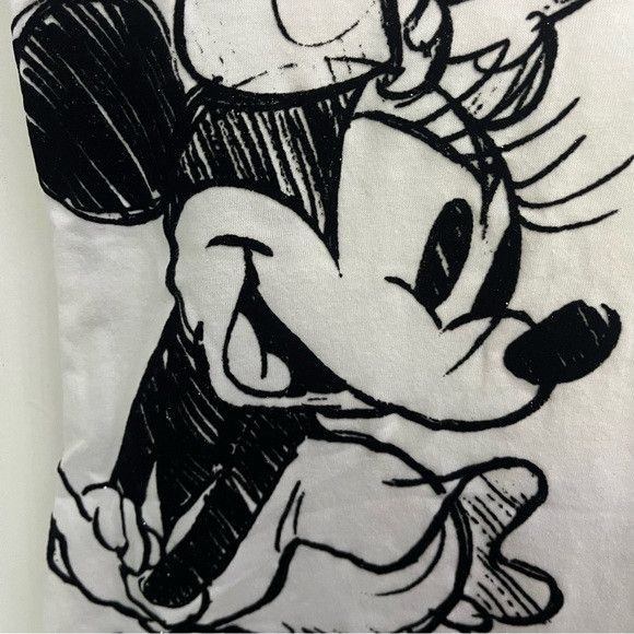 Disney Disney Minnie Mouse signature glitter tshirt xl Size XL / US 12-14 / IT 48-50 - 7 Thumbnail