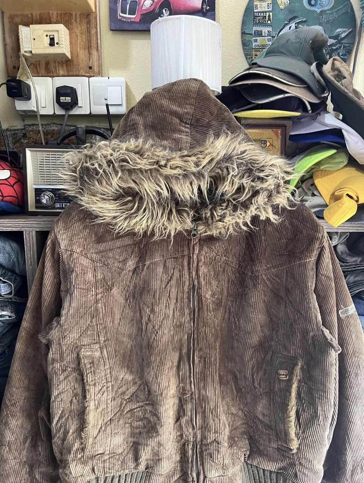 Billabong 🔥Billabong Faux Fur Corduroy Zipper Jacket Hoodie Size US M / EU 48-50 / 2 - 5 Thumbnail