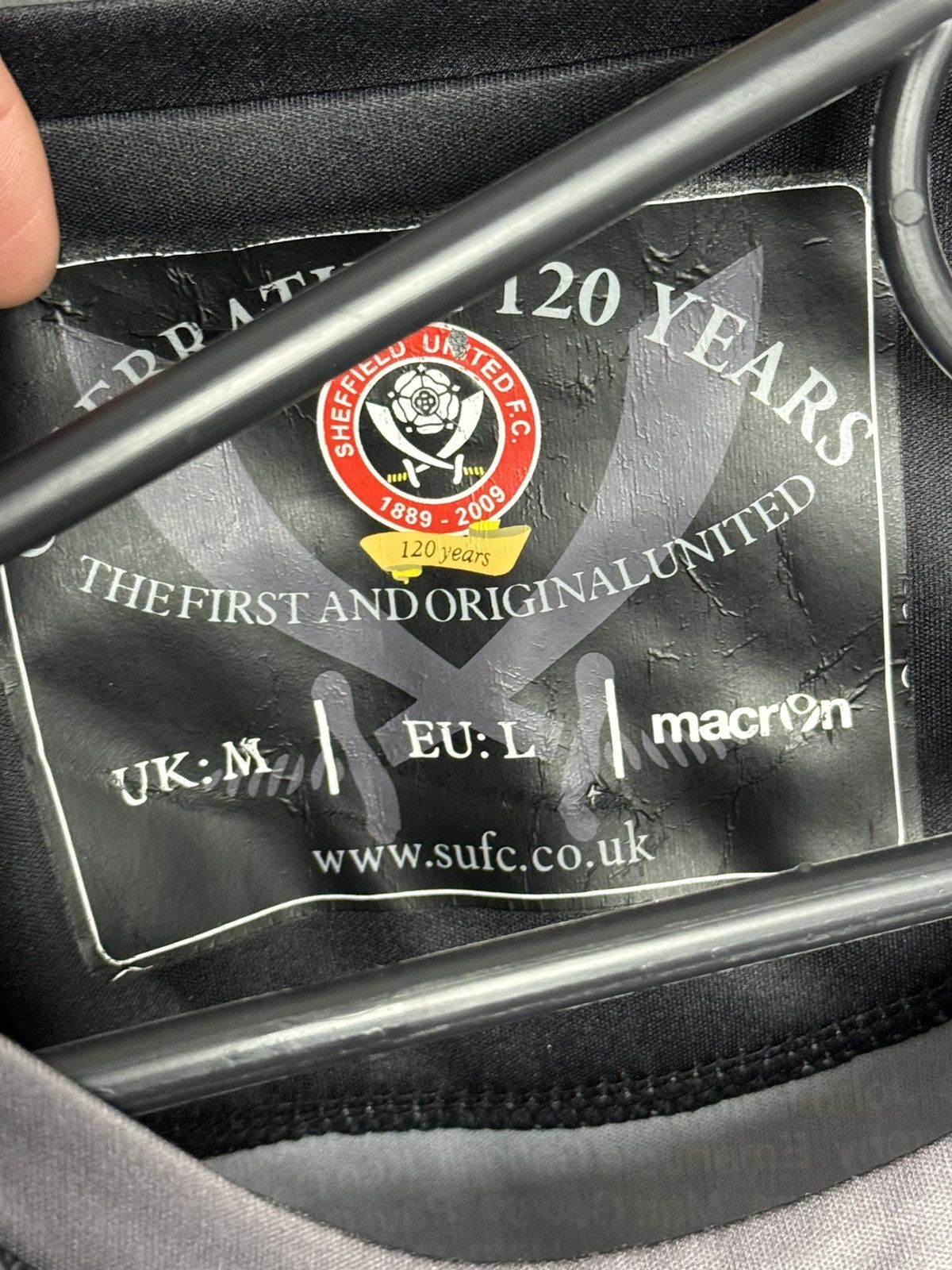 Macron Sheffield United 09/10 Third Football Jersey Size US L / EU 52-54 / 3 - 11 Thumbnail