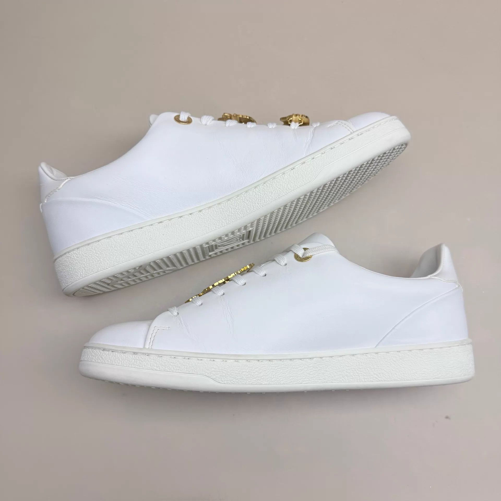 Louis Vuitton Louis Vuitton Kitten Print Lace-Up Sneaker 38 99 New Size US 7.5 / IT 37.5 - 5 Thumbnail