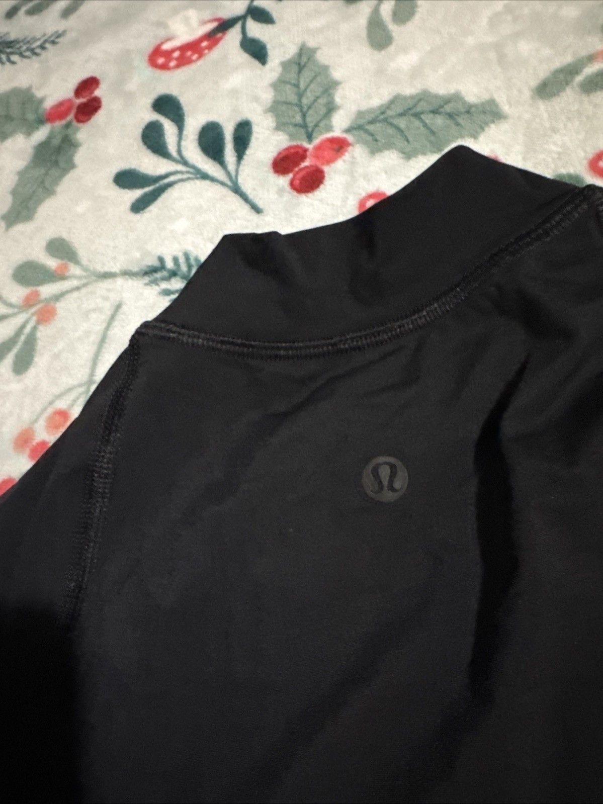 Lululemon Women’s Lululemon Mock Neck Top Size S / US 4 / IT 40 - 4 Thumbnail