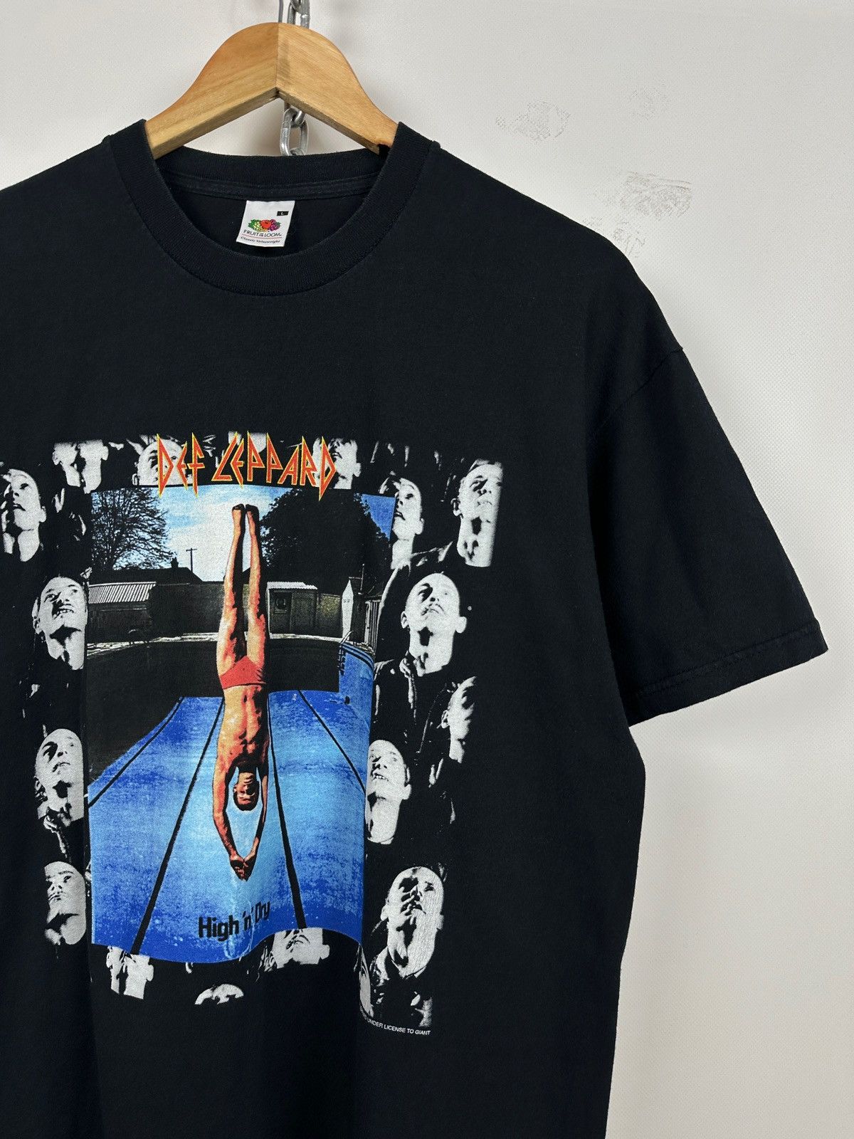 Band Tees 2002 Vintage Def Leppard High ’n’ Dry Band T-Shirt Size US L / EU 52-54 / 3 - 4 Thumbnail