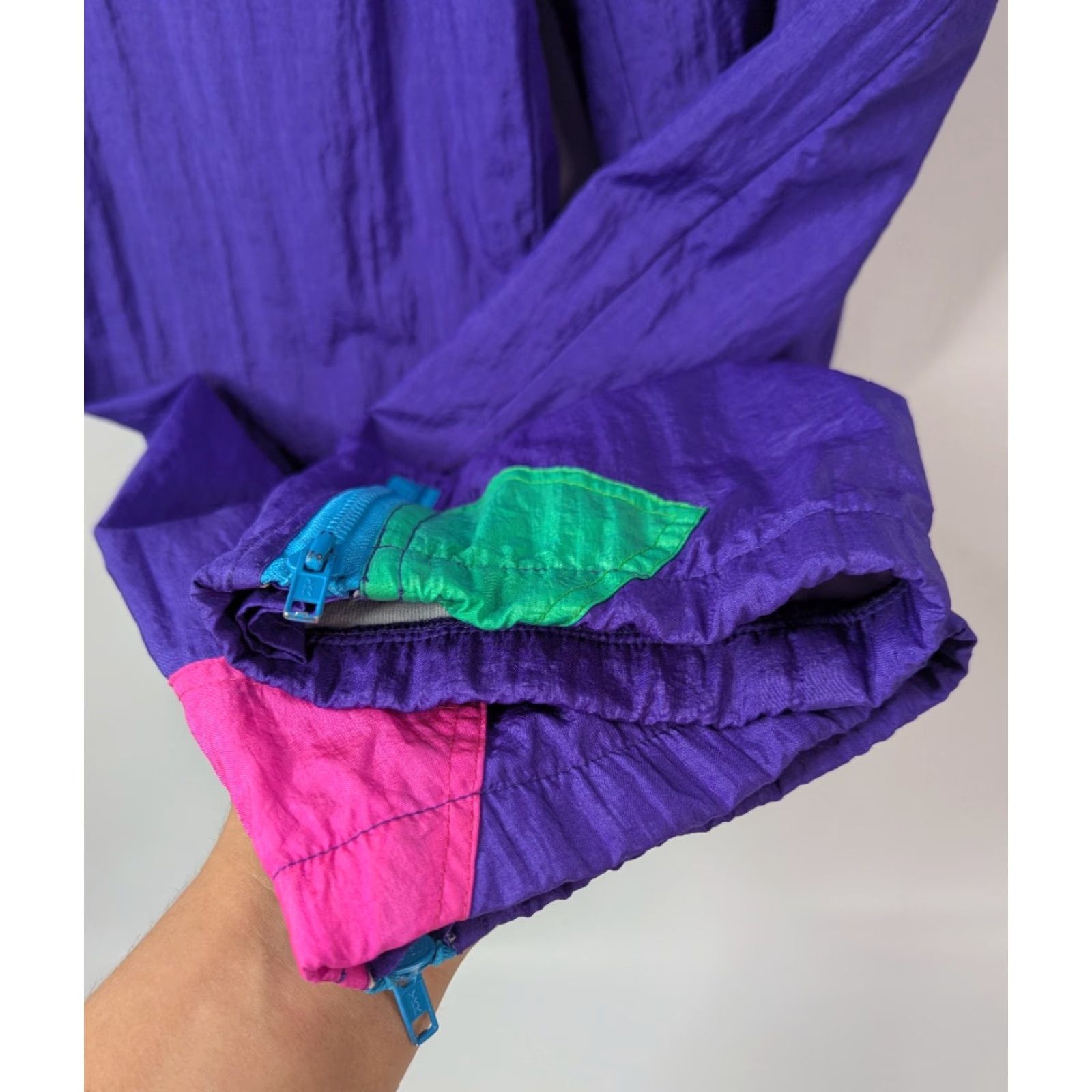 Vintage VINTAGE East West Purple Nylon Track Pants 18/20 Women Nylon Windbreaker Set Pocket Elastic Waist Wrinkle Resistant Retro 90s Athleisure Size 40" / US 18 - 4 Thumbnail