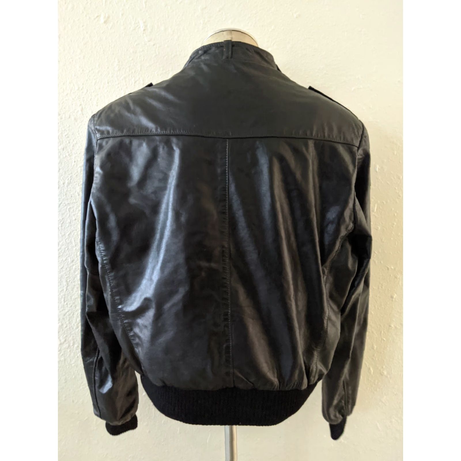 Sears VINTAGE Sears 48 SLIM Black Leather Jacket Cafe Racer Motorcycle Hipster Men Jacket 48 Big & Tall Leather Shop Sears Mens Size US M / EU 48-50 / 2 - 5 Thumbnail