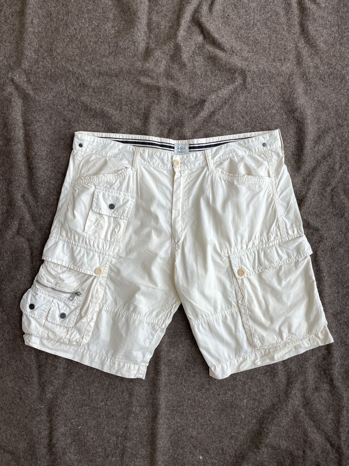 Cerruti 1881 Cerruti 1881 Shorts Size US 38 / EU 54 - 1 Thumbnail