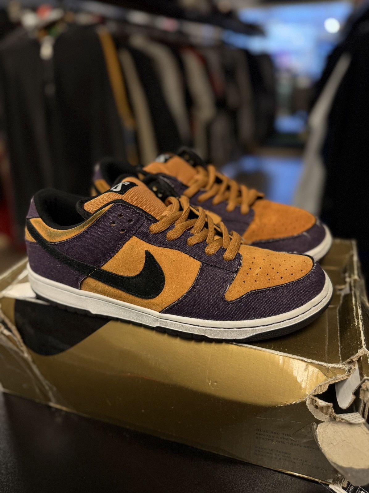 Nike Nike SB Dunk Low Pro Goofy Boy 2009 - Size 11 Size US 11 / EU 44 - 3 Thumbnail
