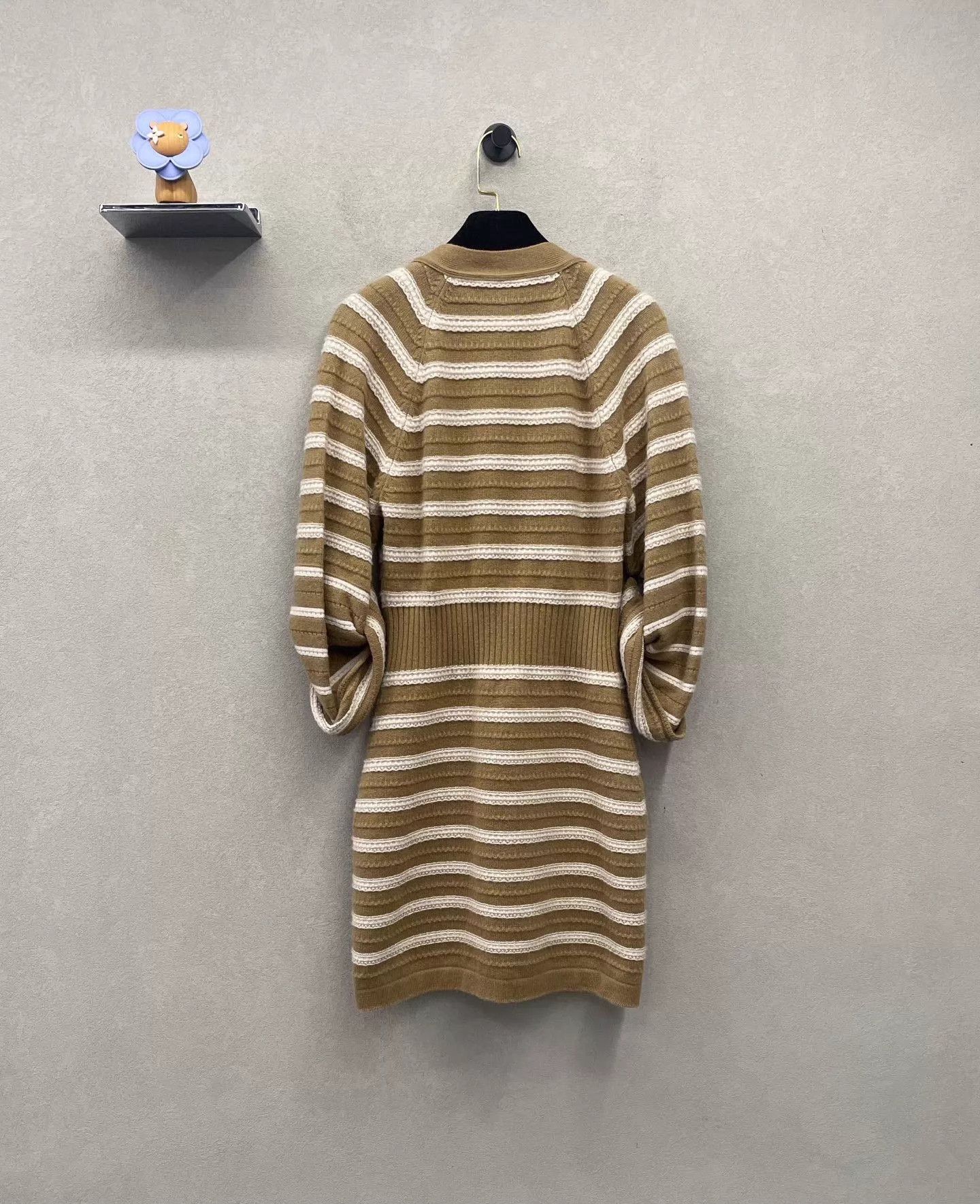 Chanel Chanel Camel French Waist-Cinched Slim Fit Dress 38 Size S / US 4 / IT 40 - 2 Thumbnail