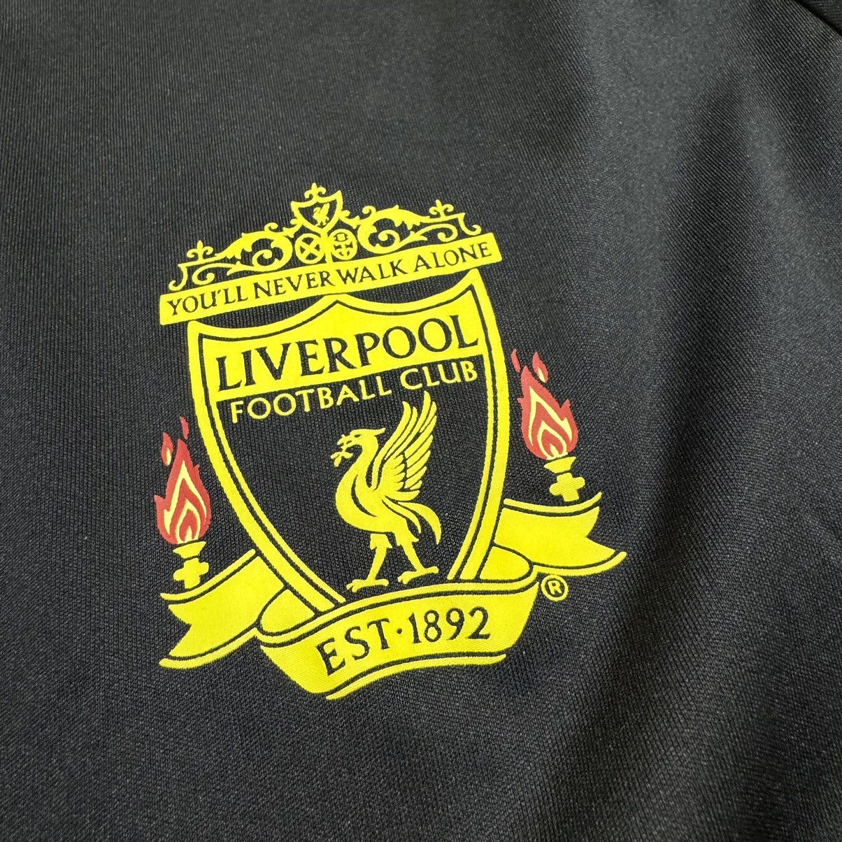 Adidas Liverpool 10/11 training shirt Size US XL / EU 56 / 4 - 4 Thumbnail