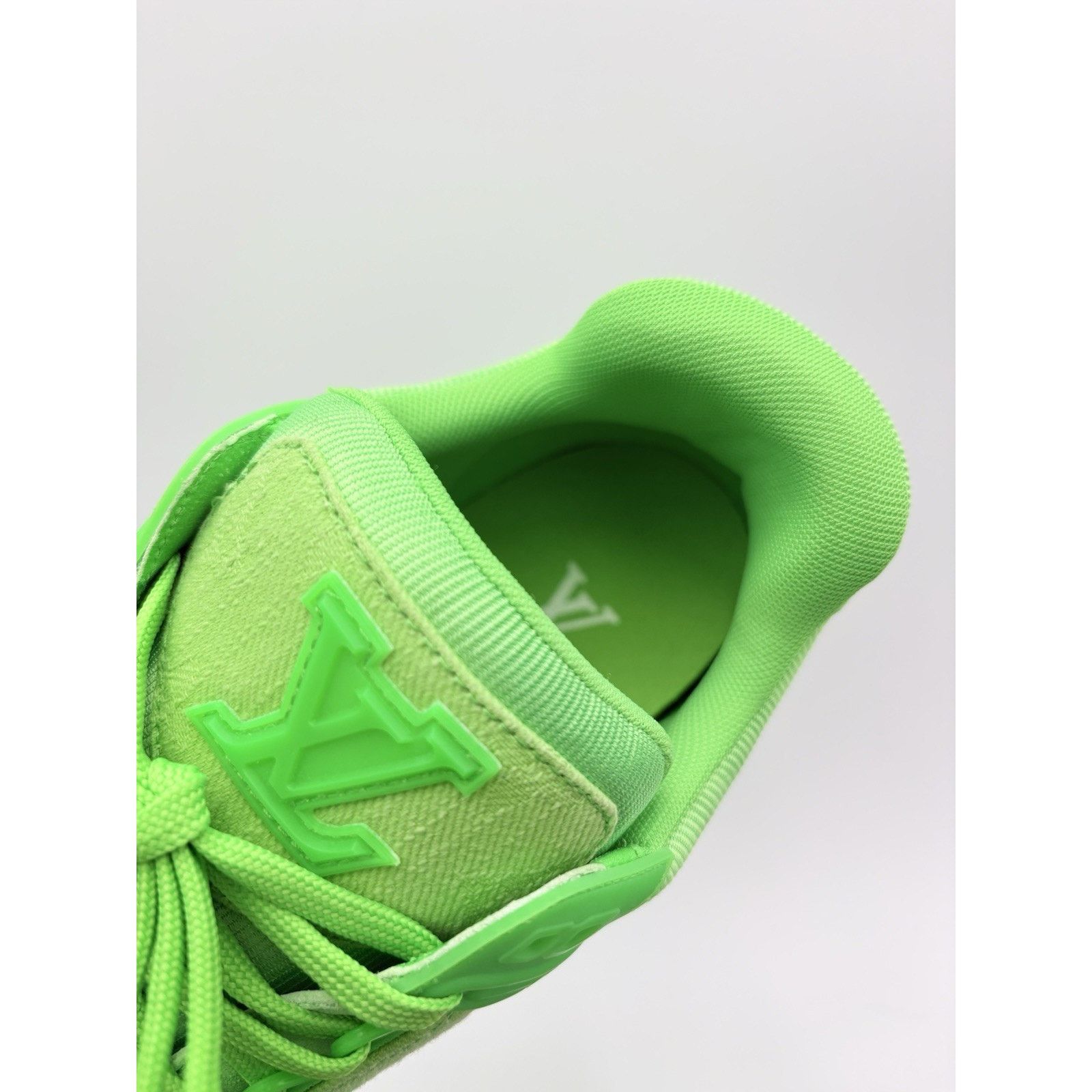 Louis Vuitton Louis Vuitton Trainer ' Fluorescent Green ' | BRAND NEW! Size US 9.5 / EU 42-43 - 6 Thumbnail