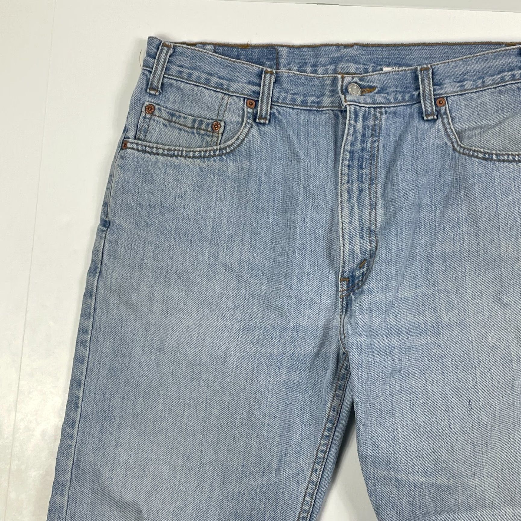 Levi's VINTAGE Levi's 505 Jeans Men's 36 x 32 Blue Straight Leg Light Wash Denim Pants Size US 36 / EU 52 - 2 Thumbnail