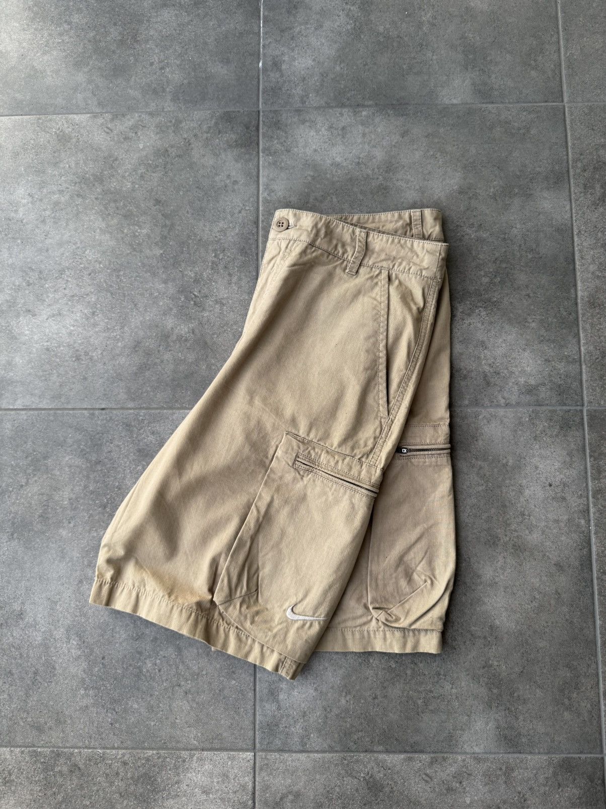 Nike Y2K Nike Cargo Vintage Shorts Beige Faded Multi Pocket Japan Size US 32 / EU 48 - 2 Thumbnail