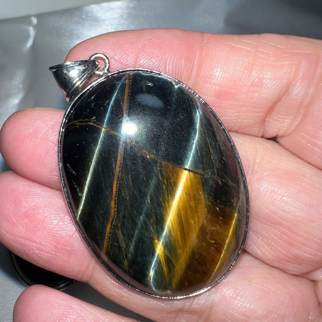 Vintage Set of Two Vintage Tiger Eye Pendants Size ONE SIZE - 3 Thumbnail