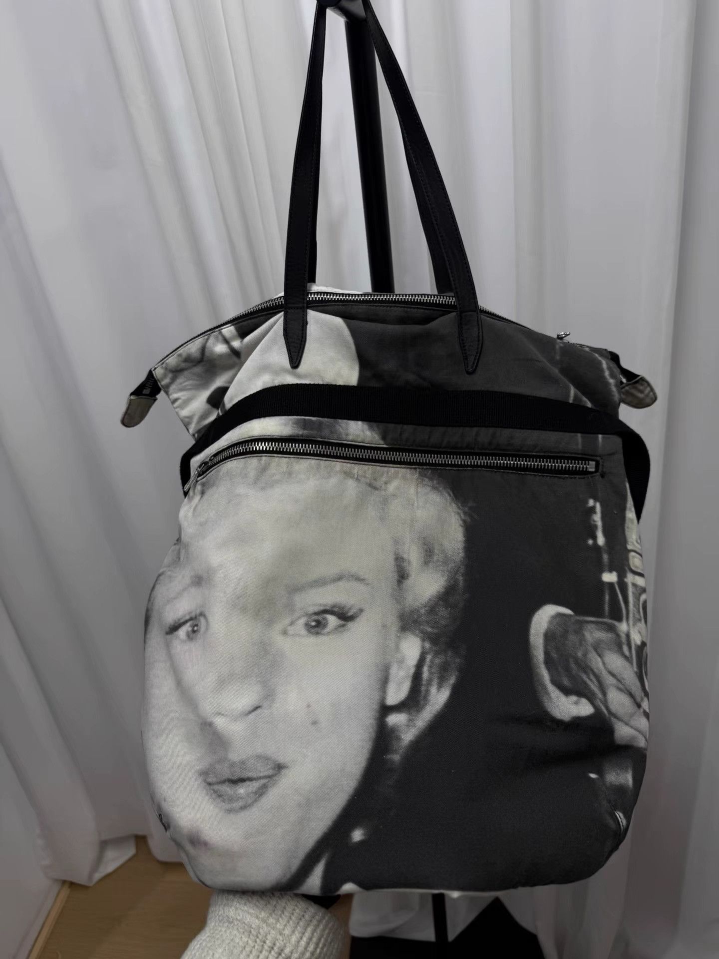 Dries Van Noten Dries Van Noten Marilyn Monroe 2-Way Bag K20 Size ONE SIZE - 3 Thumbnail