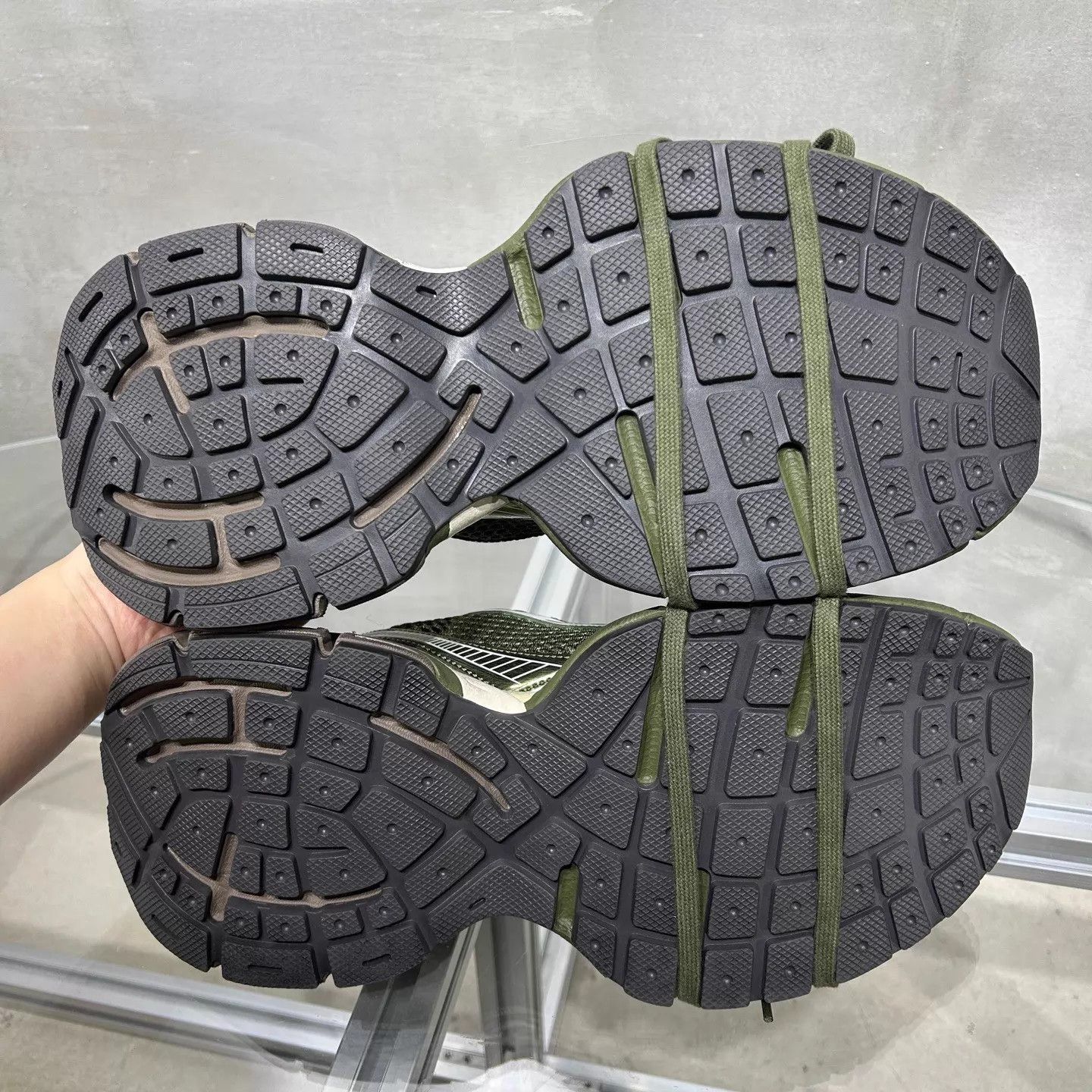 Balenciaga Balenciaga 3XL Distressed Dad Sneakers Olive Green EU44 Size US 11 / EU 44 - 7 Thumbnail