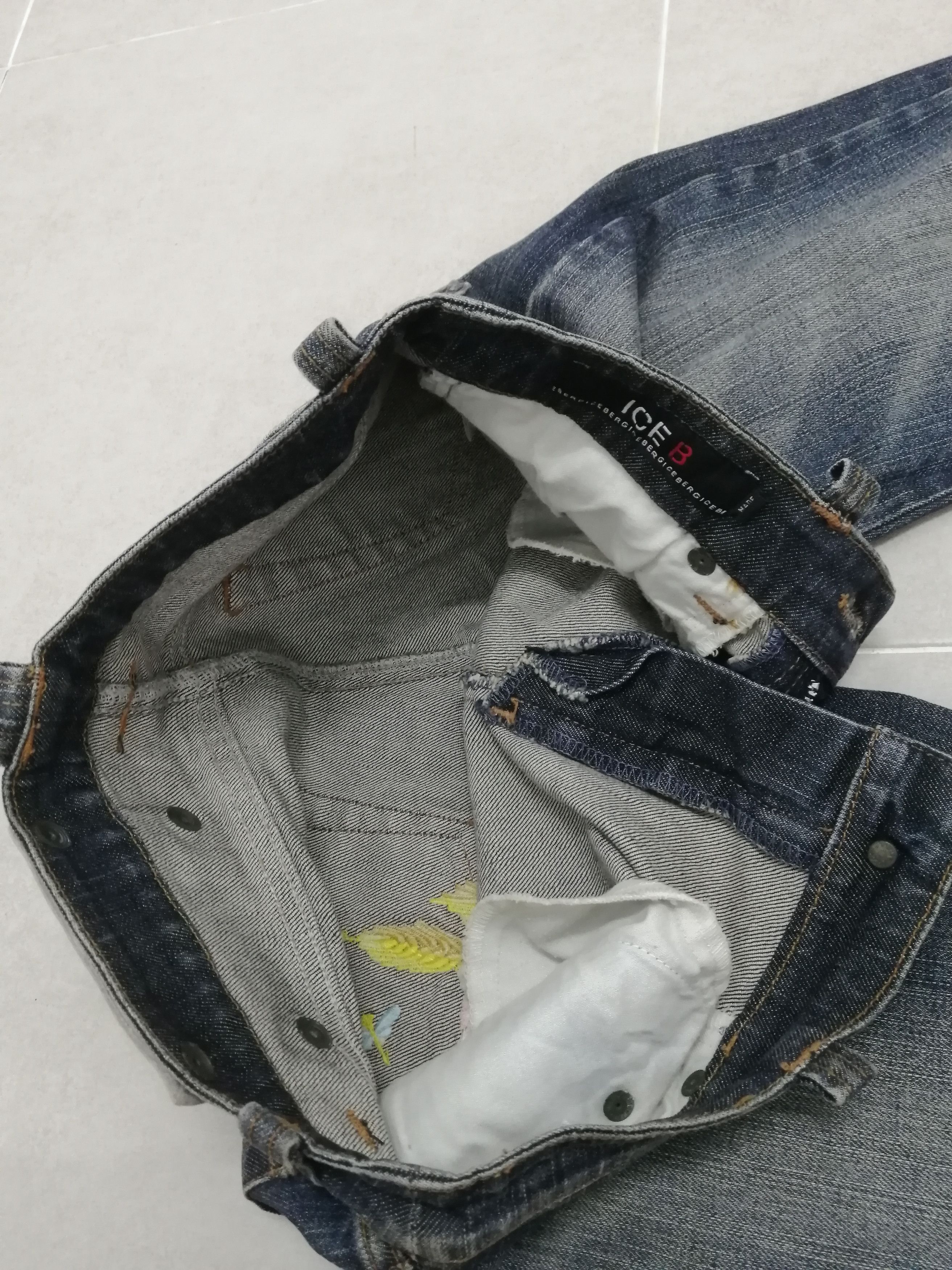 Iceberg Rare Vtg ICEBERG with diamond patch & flower embroidered Size US 28 / EU 44 - 11 Thumbnail