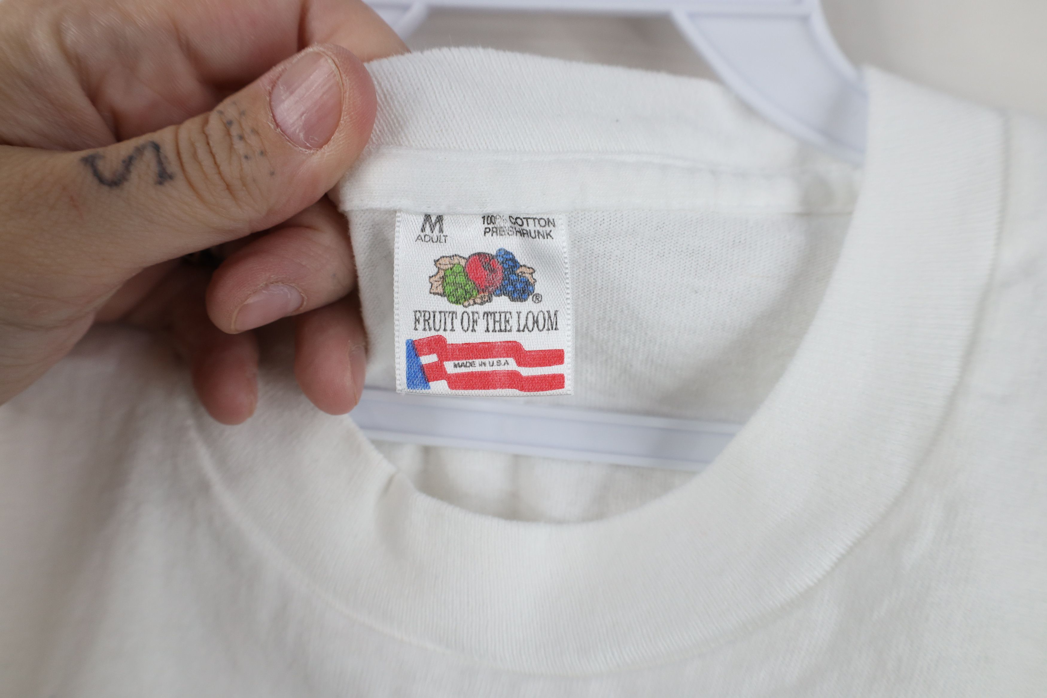 Vintage Vintage 90s Streetwear Heavyweight Cotton T-Shirt White USA Size US M / EU 48-50 / 2 - 5 Thumbnail