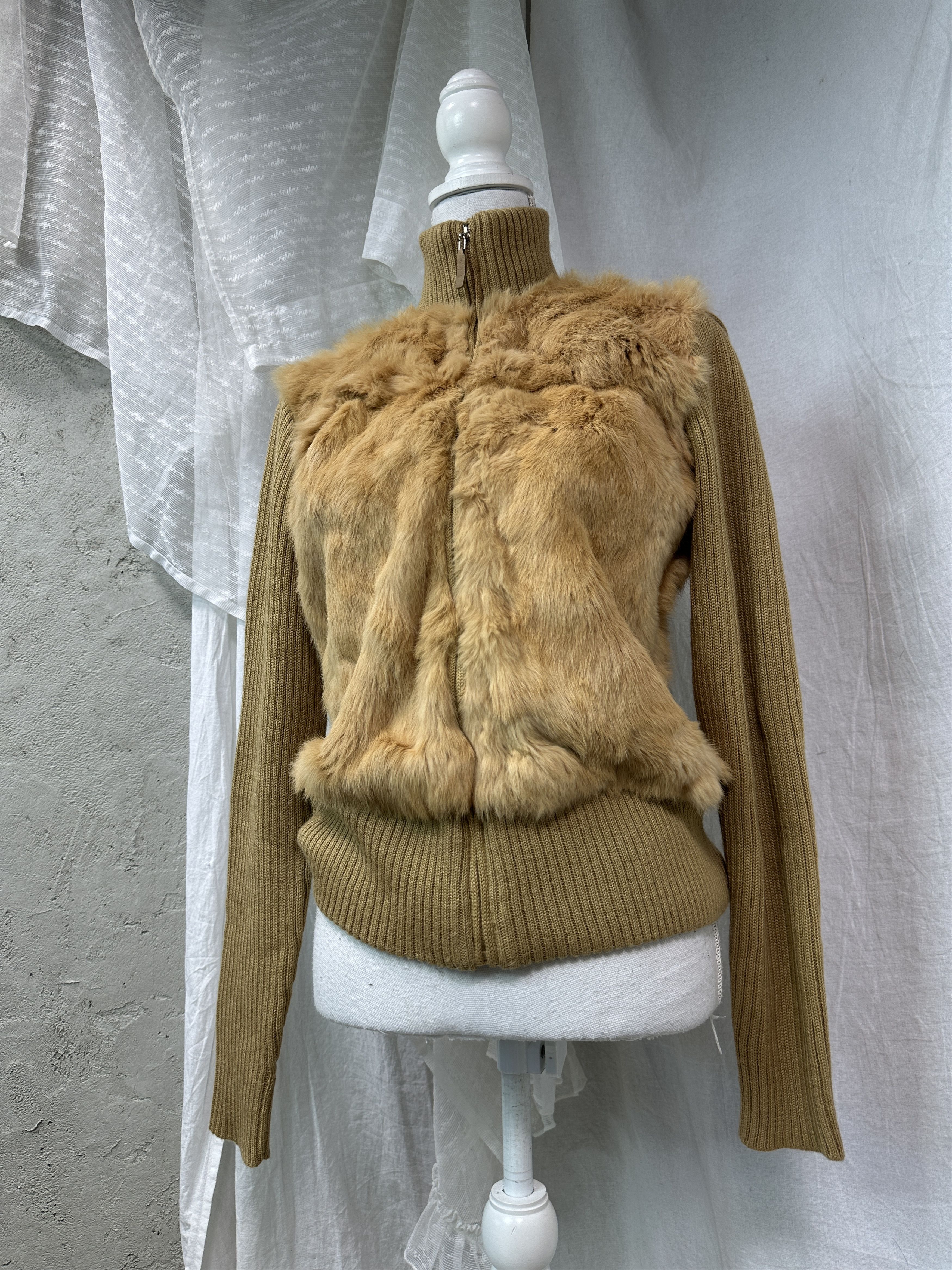 Vintage Vintage Gorpcore Ribbed Real Rabbit Fur Sweater 00s Size US M / EU 48-50 / 2 - 1 Thumbnail