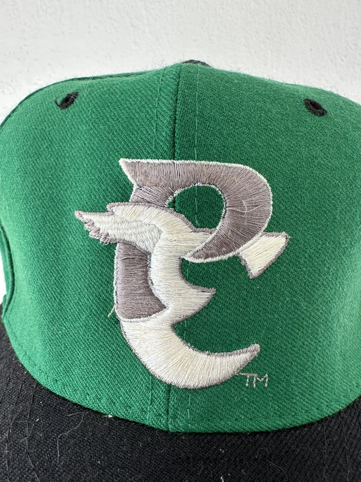 NFL × New Era × Vintage VTG 90s RARE Philadelphia Eagles New Era 7 1/4 Fitted Hat Size ONE SIZE - 5 Thumbnail
