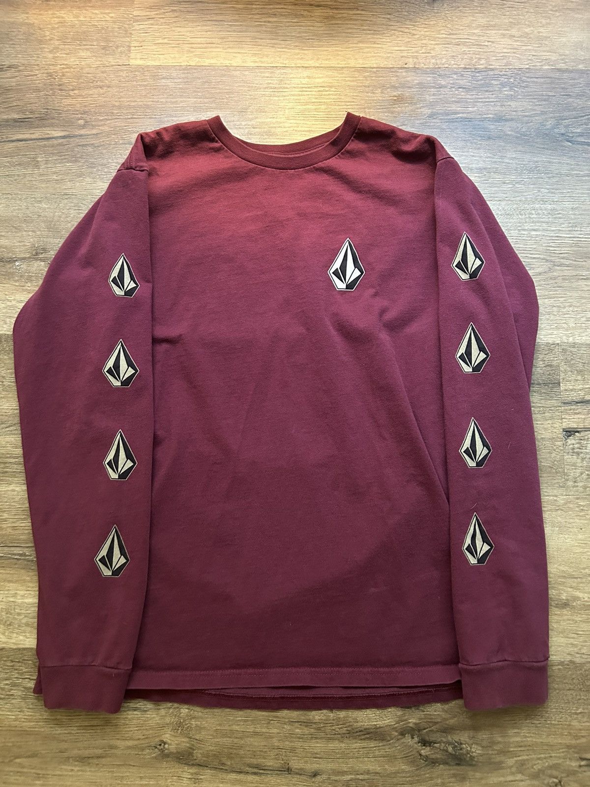 Volcom Red Volcom long sleeve Size US L / EU 52-54 / 3 - 1 Thumbnail