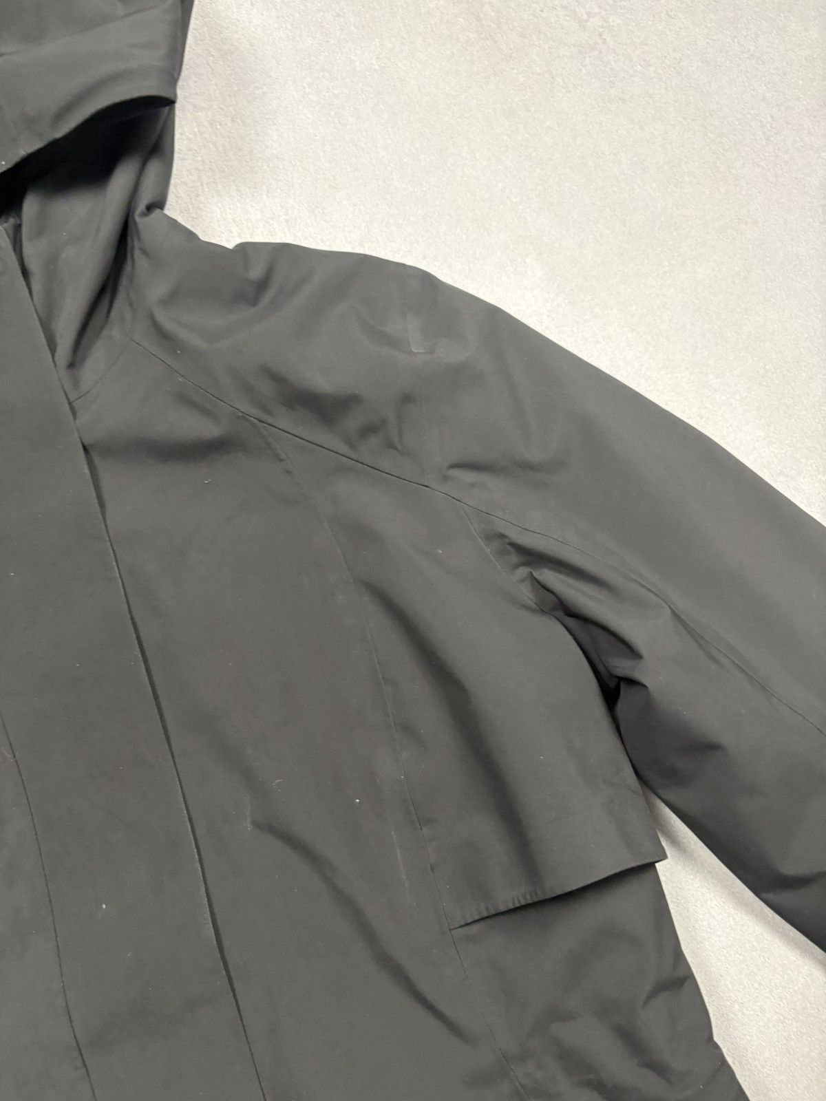Lululemon Lululemon Black Hooded Jacket Lightweight Technical Coat Size S / US 4 / IT 40 - 6 Thumbnail