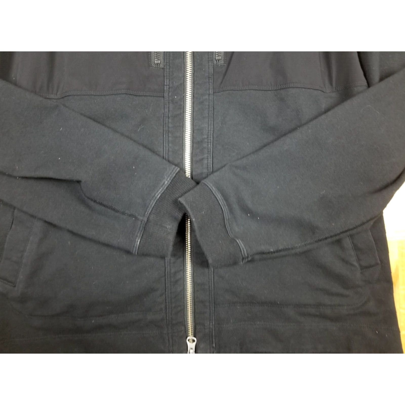 Lululemon VINTAGE Lululemon YOGA BLACK Full Zip Up Hoodie MEN'S LARGE Shirt Adult Large Black Cotton Size US L / EU 52-54 / 3 - 4 Thumbnail