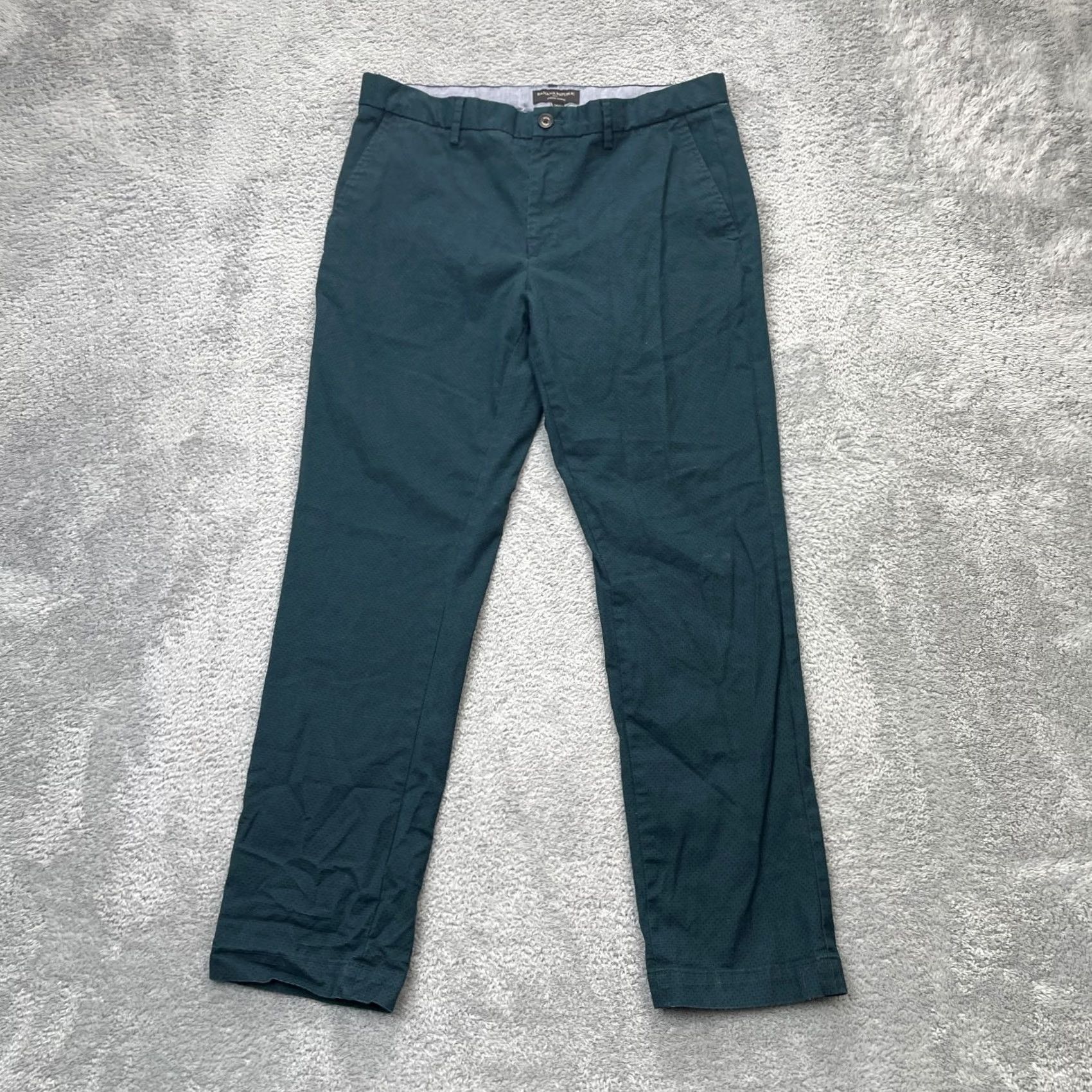 Banana Republic Banana Republic Pants Mens 34x32 Green Aiden Chino Geometric Slim Fit Stretch Pants Mens Slim Chino Green Banana Republic Mens Pants Geometry 90s? Size US 34 / EU 50 - 2 Thumbnail