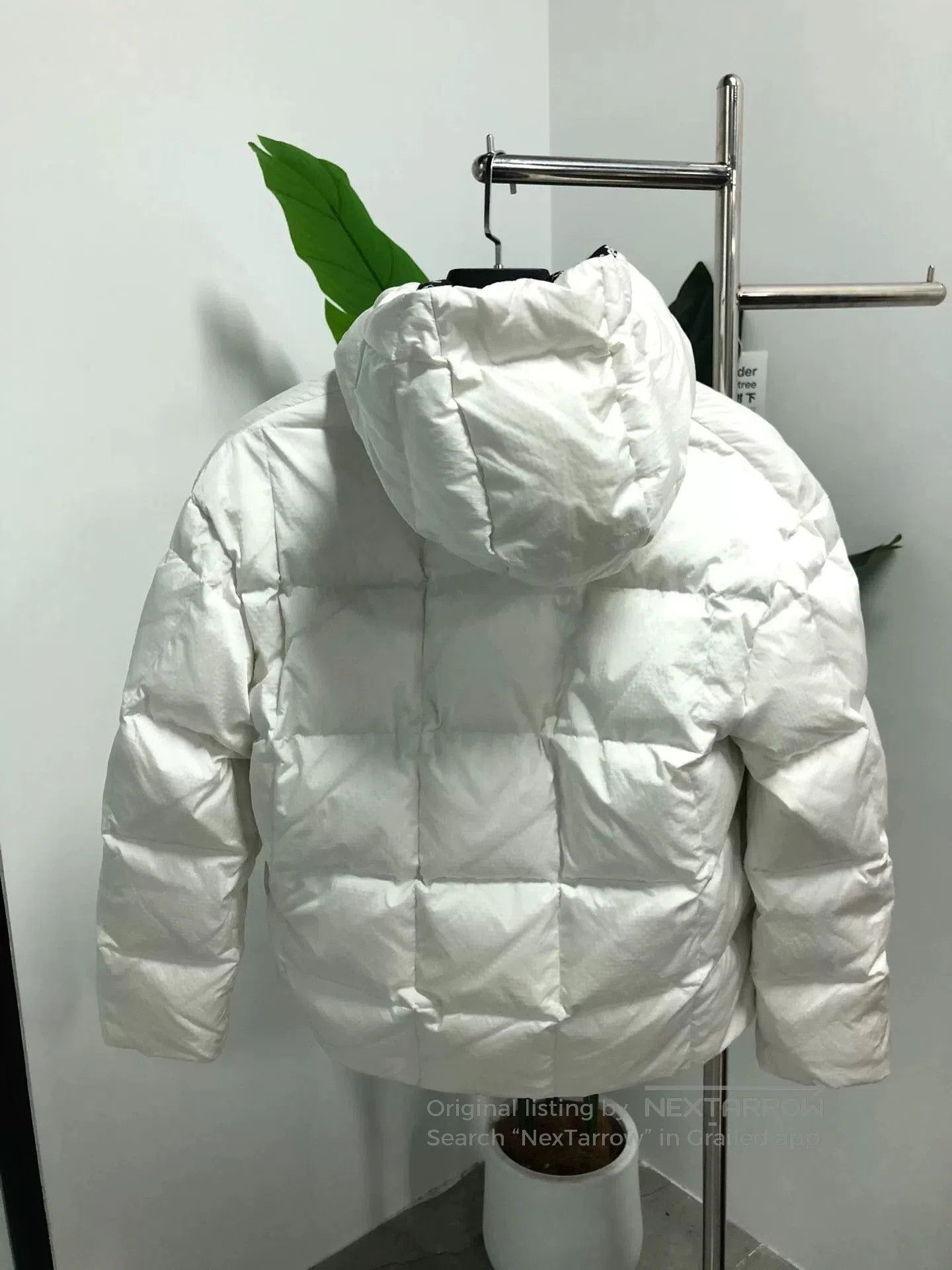 Louis Vuitton black louis vuitton puffer jacket with hood. Size S / US 4 / IT 40 - 2 Thumbnail