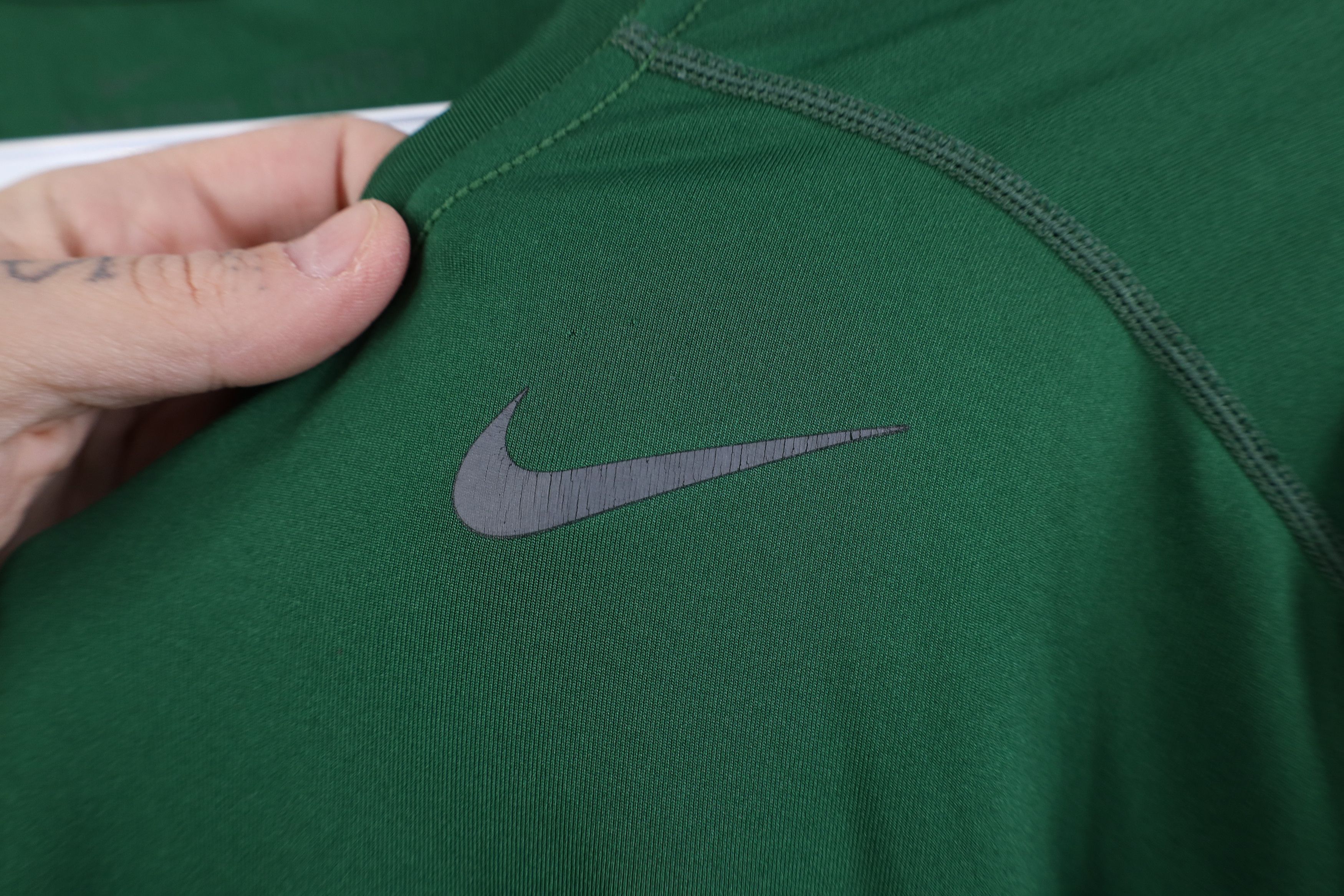 Nike Nike Pro Combat Training Long Sleeve T-Shirt Green Size US L / EU 52-54 / 3 - 4 Thumbnail