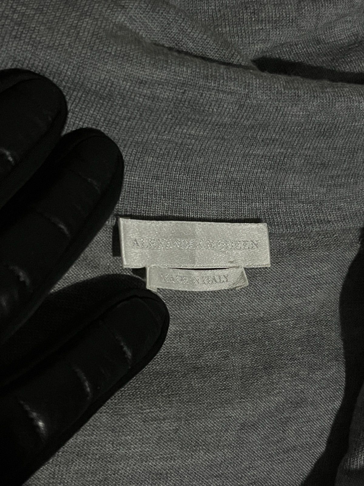 Alexander McQueen Alexander McQueen Cashmere Asymmetrical Skull Cardigan - XS Size US XS / EU 42 / 0 - 3 Thumbnail