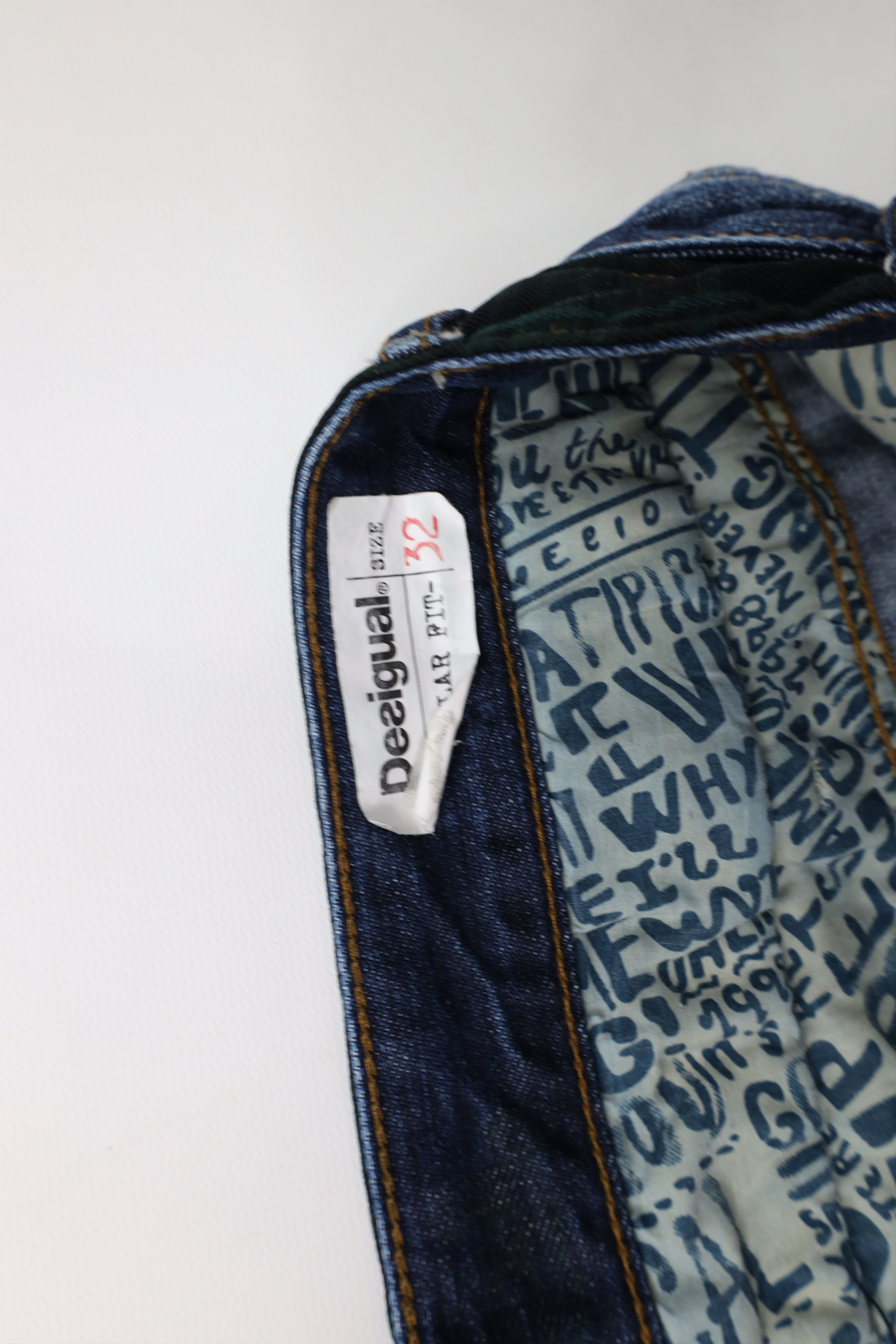 Desigual × Vintage Vintage Desigual Regular Button Fly Patchwork Denim Jeans Size US 32 / EU 48 - 9 Thumbnail