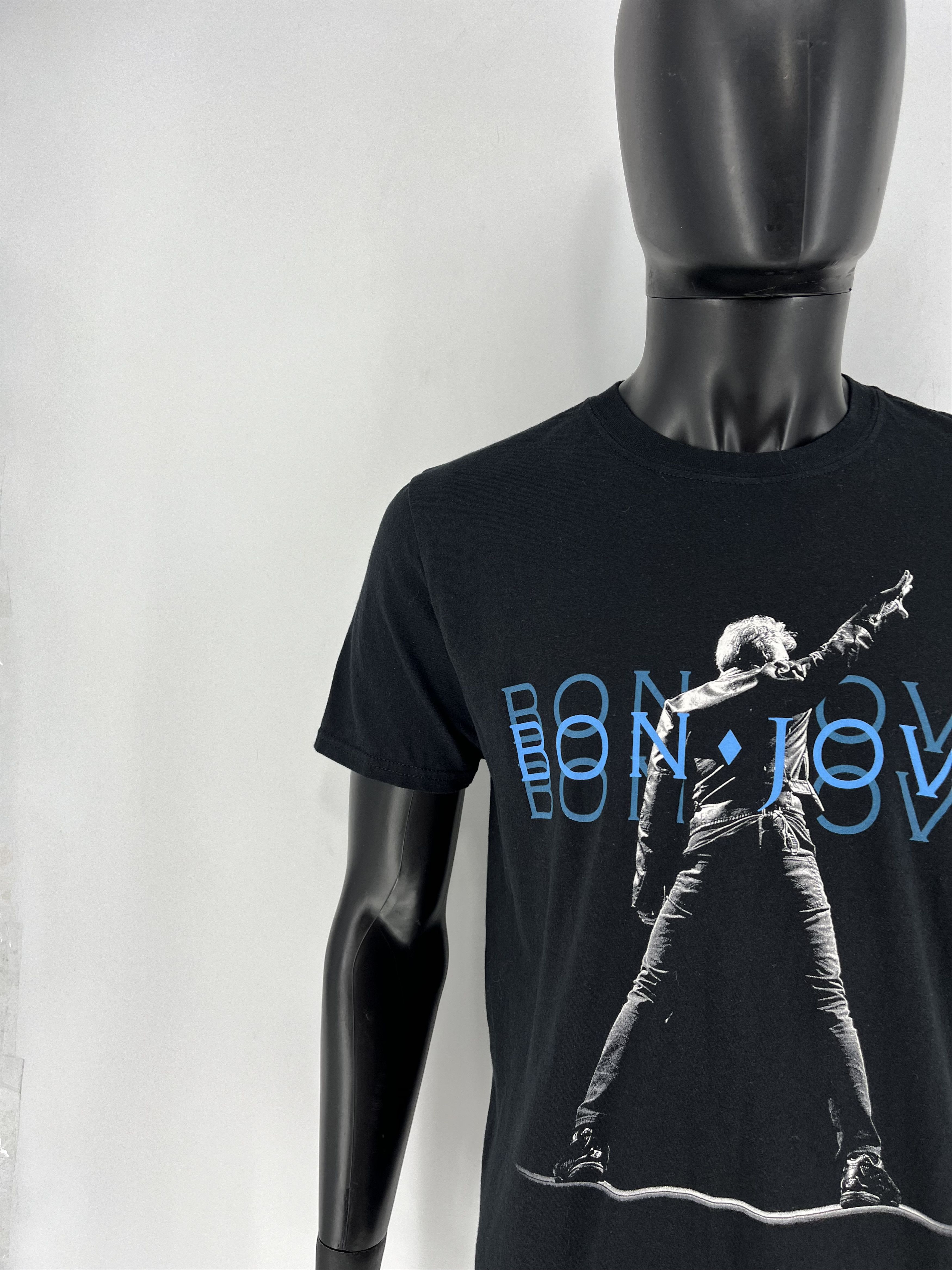 Band Tees Vintage Y2K Bon Jovi These Days Band Rock Tour Tshirt Style Size US M / EU 48-50 / 2 - 6 Thumbnail