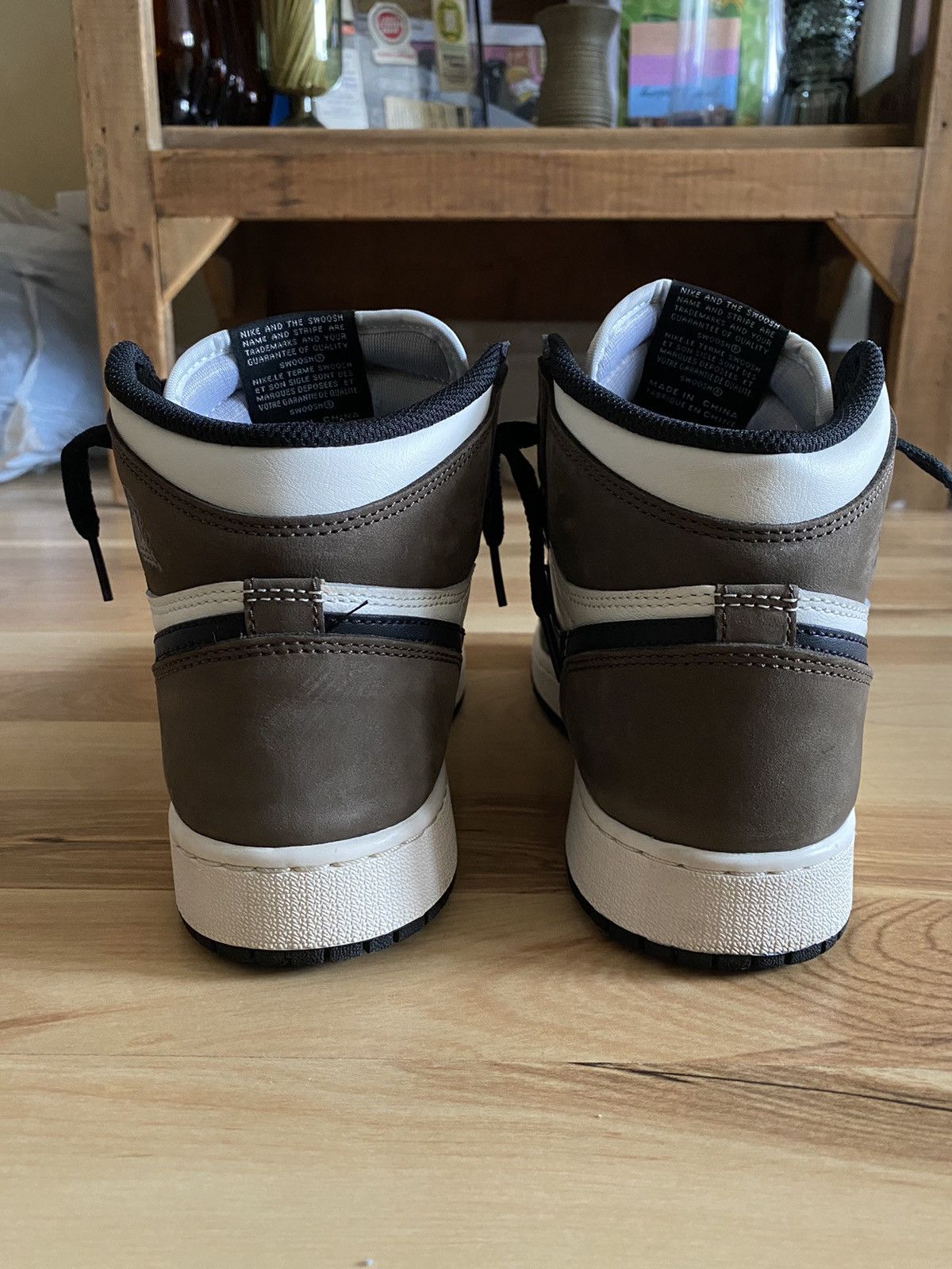 Jordan Brand Air Jordan 1 high Mocha Size US 6 / EU 39 - 4 Thumbnail
