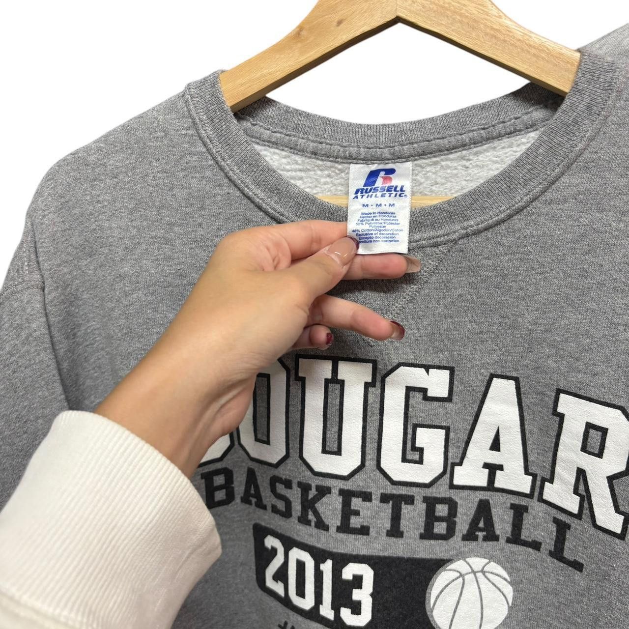 Other Vintage Cougar Basketball sweatshirt size: M Size US M / EU 48-50 / 2 - 2 Thumbnail