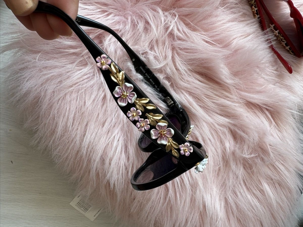 Dolce & Gabbana Dolce Gabbana Almond Flowers Sunglasses Size ONE SIZE - 8 Thumbnail