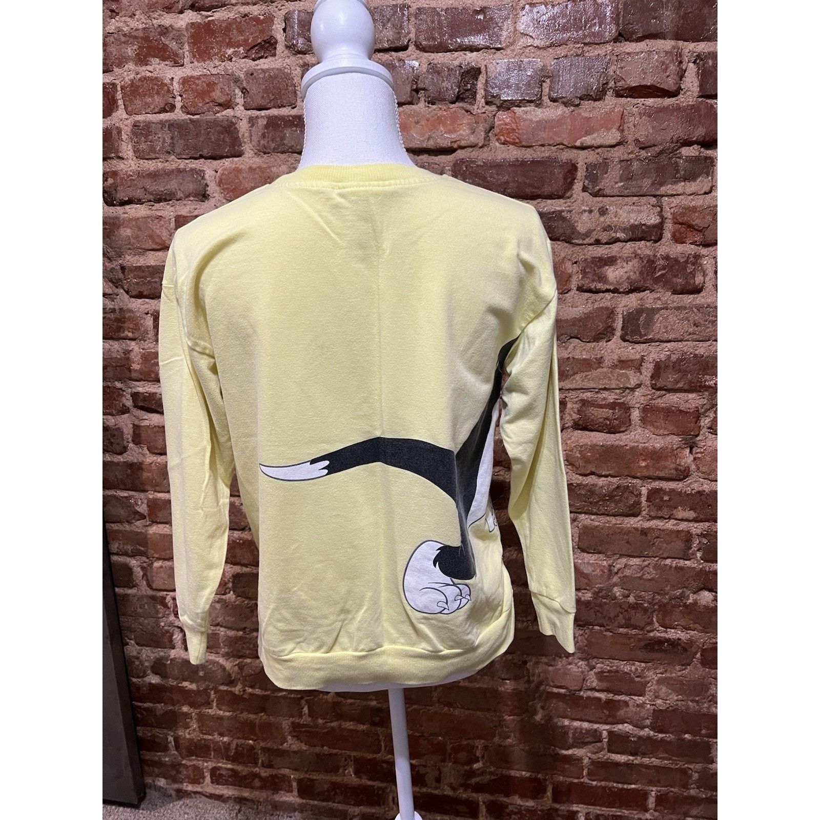 & Other Stories Looney Tunes Juniors Sz S Sylvester Tweedy Yellow Sweatshirt Size S / US 4 / IT 40 - 5 Thumbnail