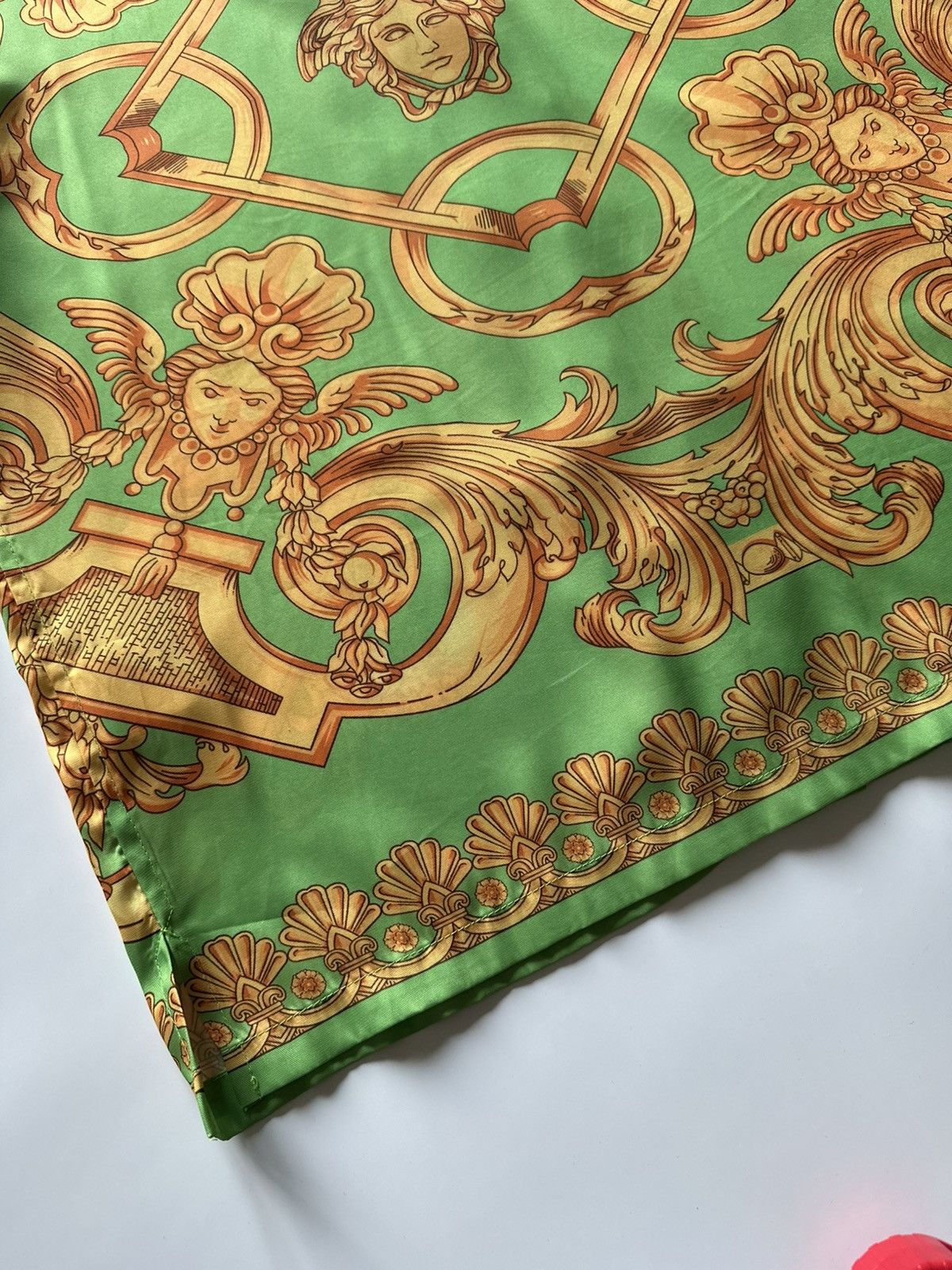Versace Versace Silk Barocco Medusa shirt Size US L / EU 52-54 / 3 - 23 Thumbnail