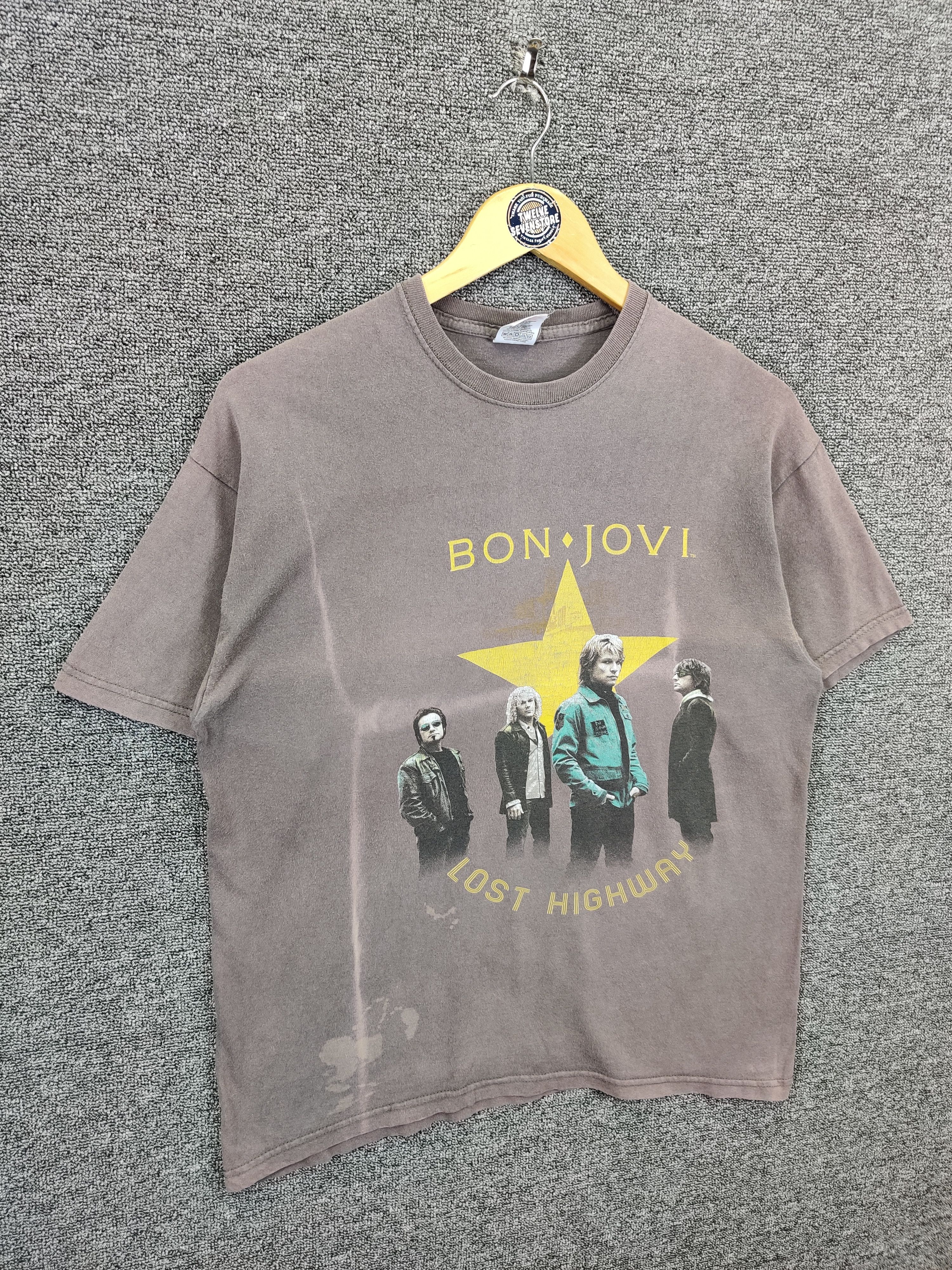 Band Tees Vintage Bonjovi Lost Highway Tour Band Tee Tshirt Size US M / EU 48-50 / 2 - 5 Thumbnail