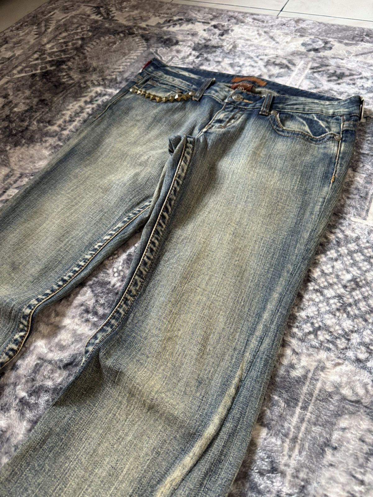 If Six Was Nine YMI Mud Wash Spiral Paneled Studded Flared Jeans Size US 32 / EU 48 - 7 Thumbnail