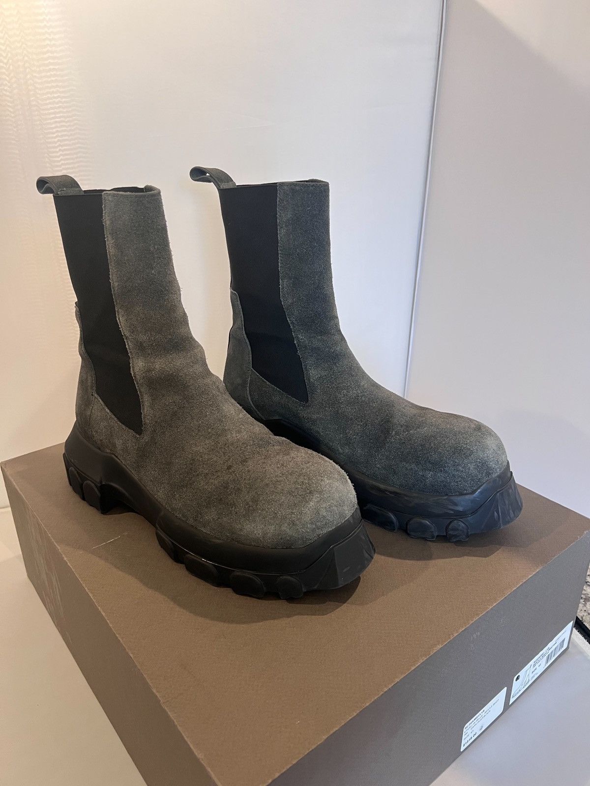 Rick Owens Rick Owens Grey Suede Beatle Bozo Tractor boots Size US 10.5 / EU 43-44 - 1 Thumbnail