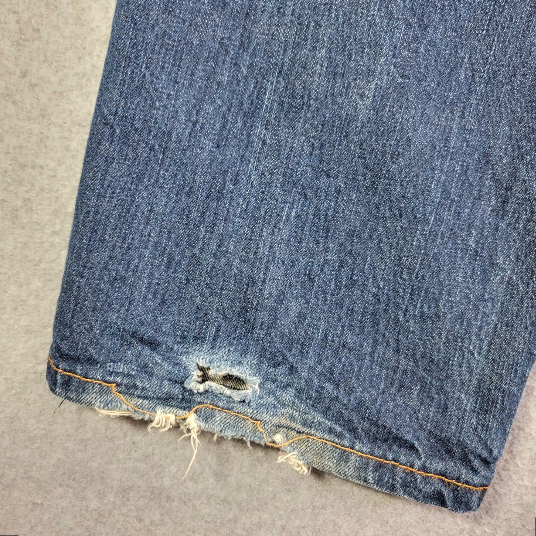 Levi's Levi's 505 Jeans Mens 34x32 Blue Medium Wash Regular Straight Distressed Denim Zip Fly Five-Pocket Leather Patch Red Tab Size US 34 / EU 50 - 7 Thumbnail