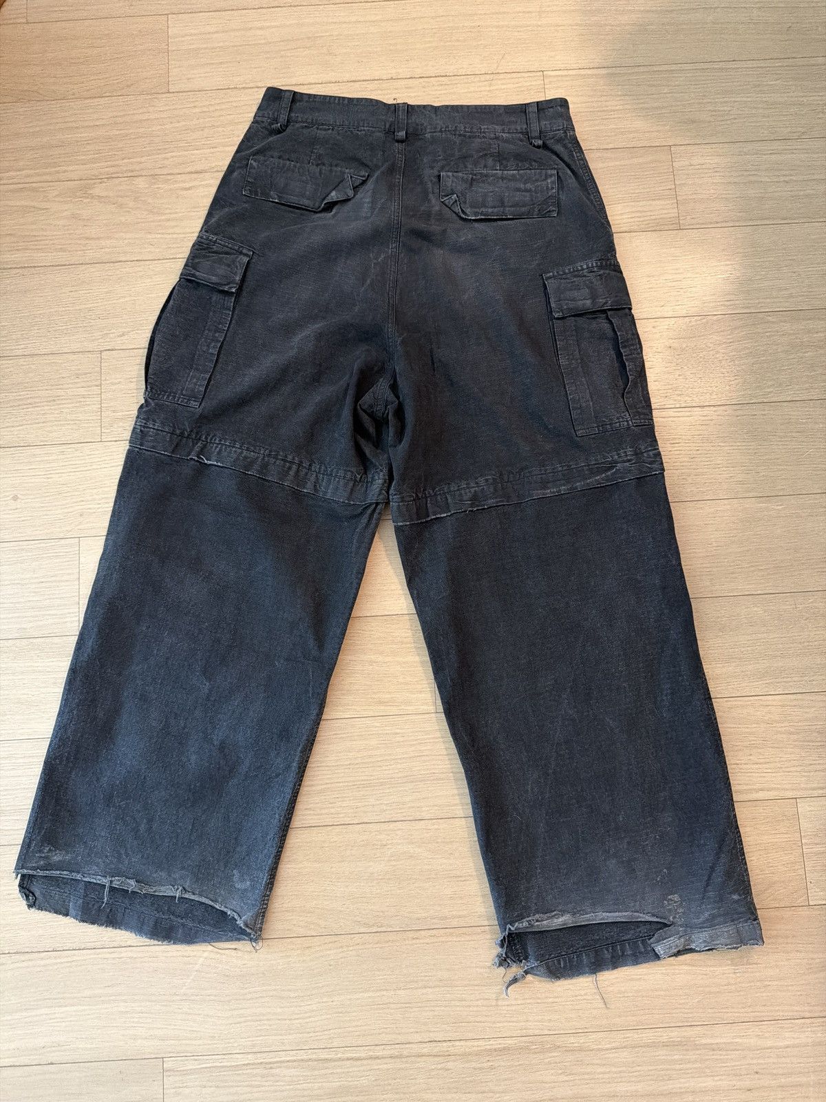 Other FLARED CARGO PANTS IN BLACK Size US 33 - 4 Thumbnail