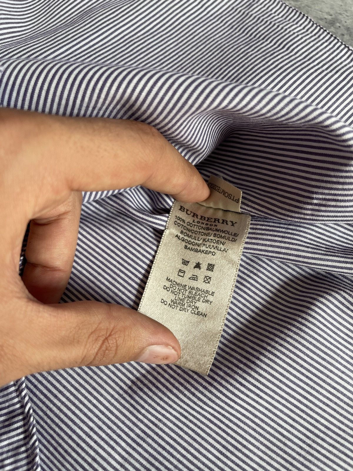 Burberry Burberry London Men's Button-Up Shirt XL Purple White Striped Size US XL / EU 56 / 4 - 14 Thumbnail