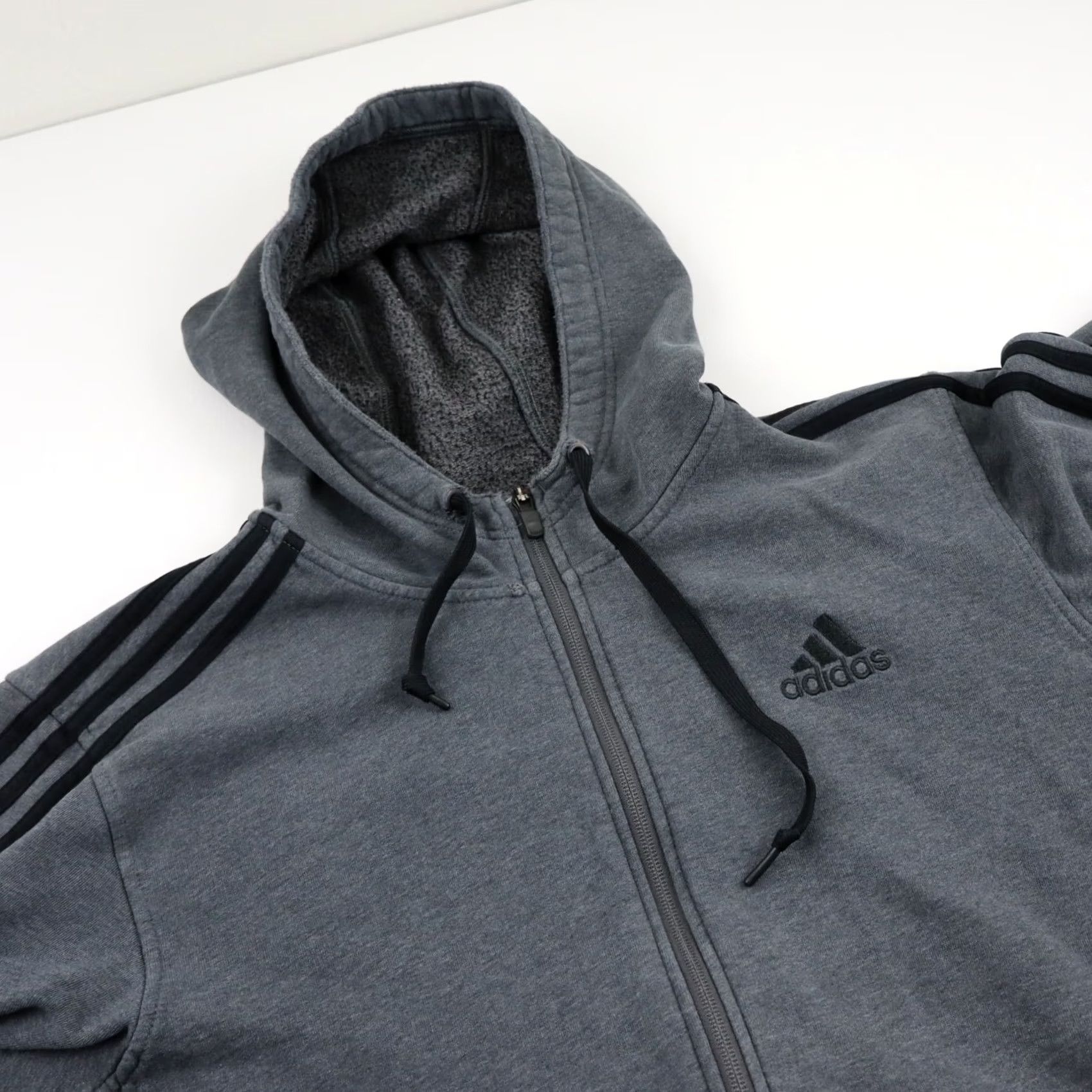 Adidas VINTAGE Adidas Hoodie Gray XL Men Baggy 3-stripe Graphic Print Hooded Streetwear Swing Skate Surf Grunge Size US XL / EU 56 / 4 - 4 Thumbnail