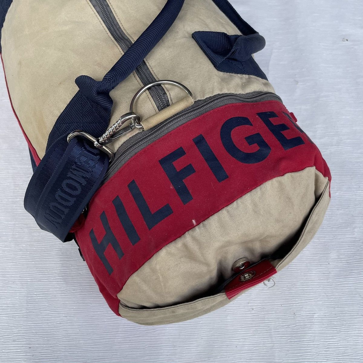 Tommy Hilfiger Multi-Colour Tommy Hilfiger Duffle Gym/Travel Bag Size ONE SIZE - 9 Thumbnail