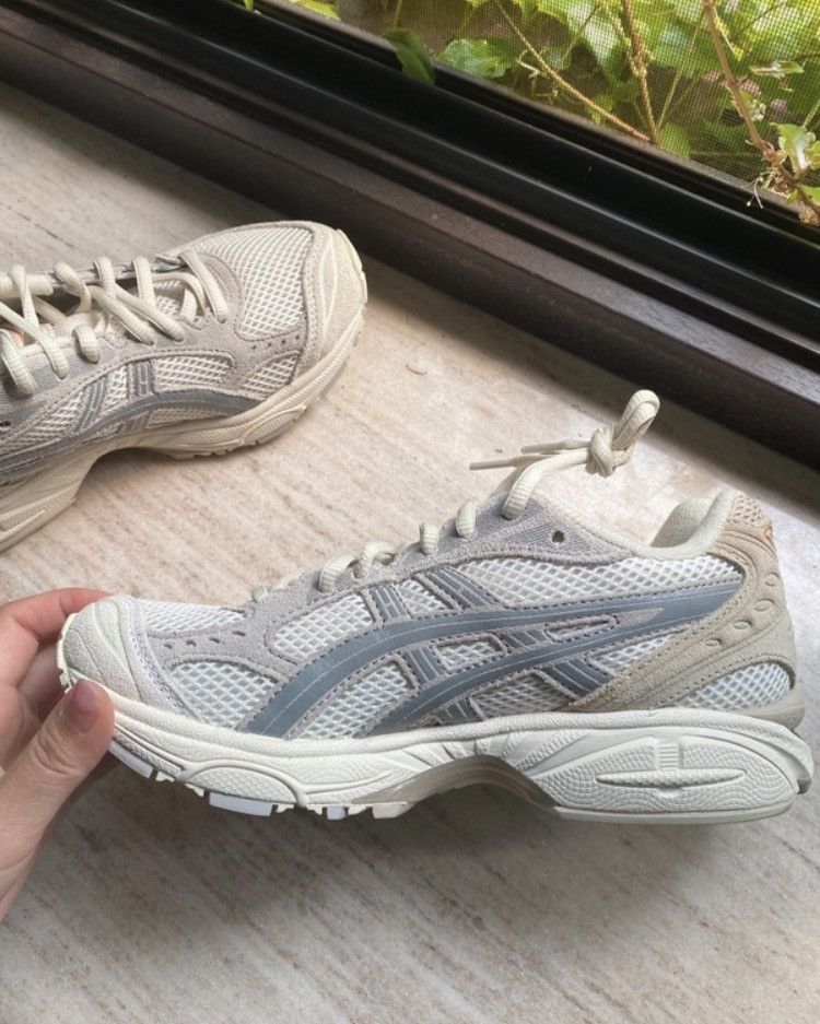 Asics Asics Gel-Kayano 14 in Birch/Clay Grey Size US 7.5 / IT 37.5 - 9 Thumbnail