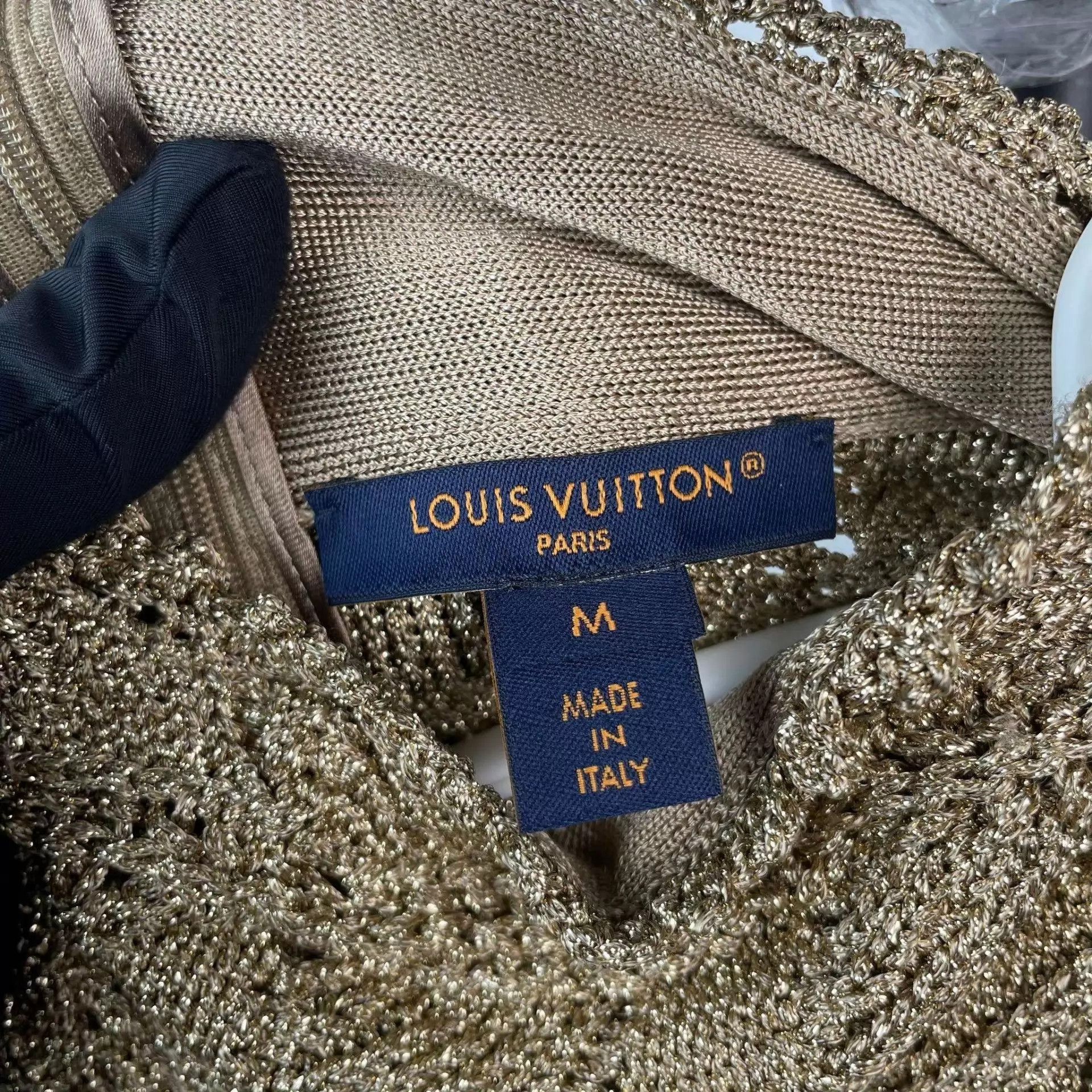 Louis Vuitton LV 95 New Gold Blend Turtleneck Long-Sleeve M Size M / US 6-8 / IT 42-44 - 3 Thumbnail