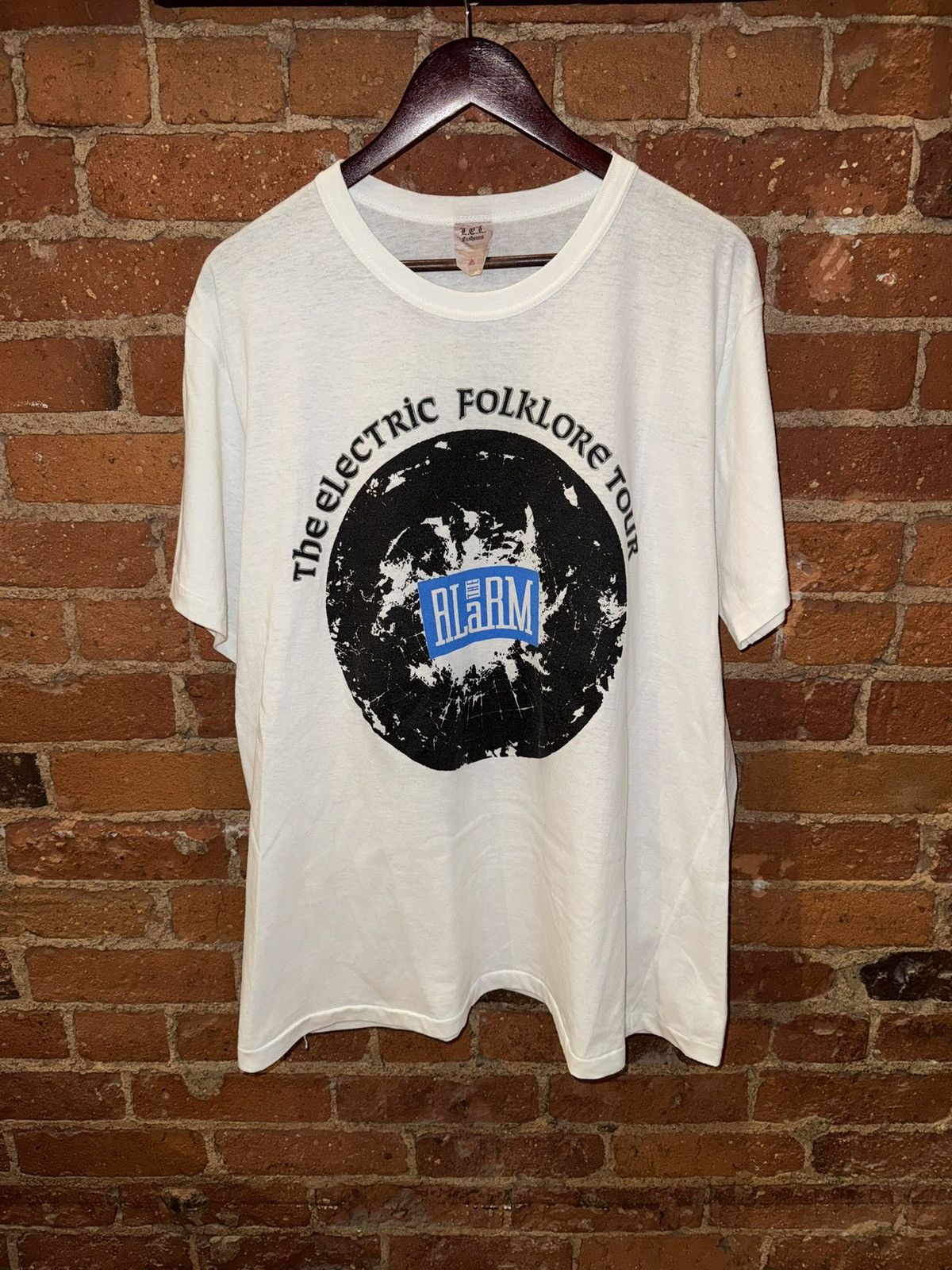 Vintage Vintage 80s The Alarm Graphic Band Tee Size US XL / EU 56 / 4 - 1 Thumbnail