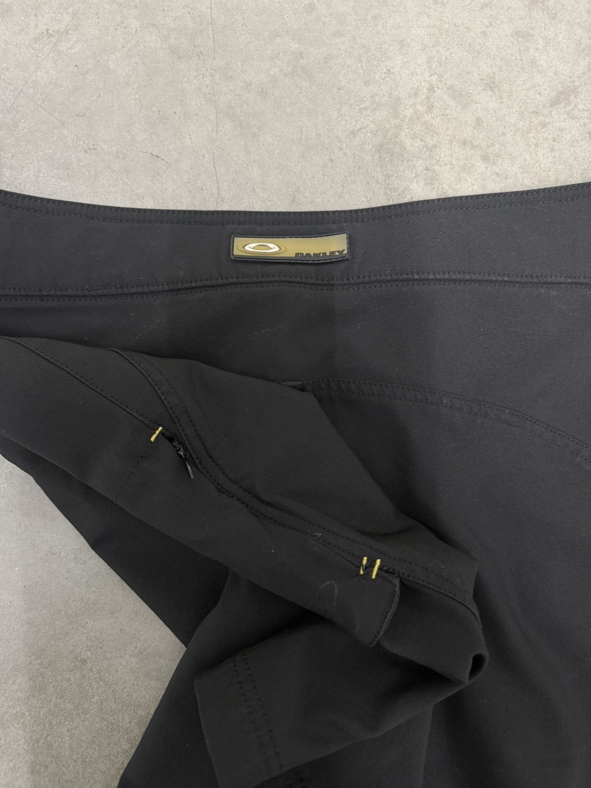 Oakley Vintage Software Oakley Surf Boardshorts Y2K 2000s 38 Waist Size US 38 / EU 54 - 4 Thumbnail