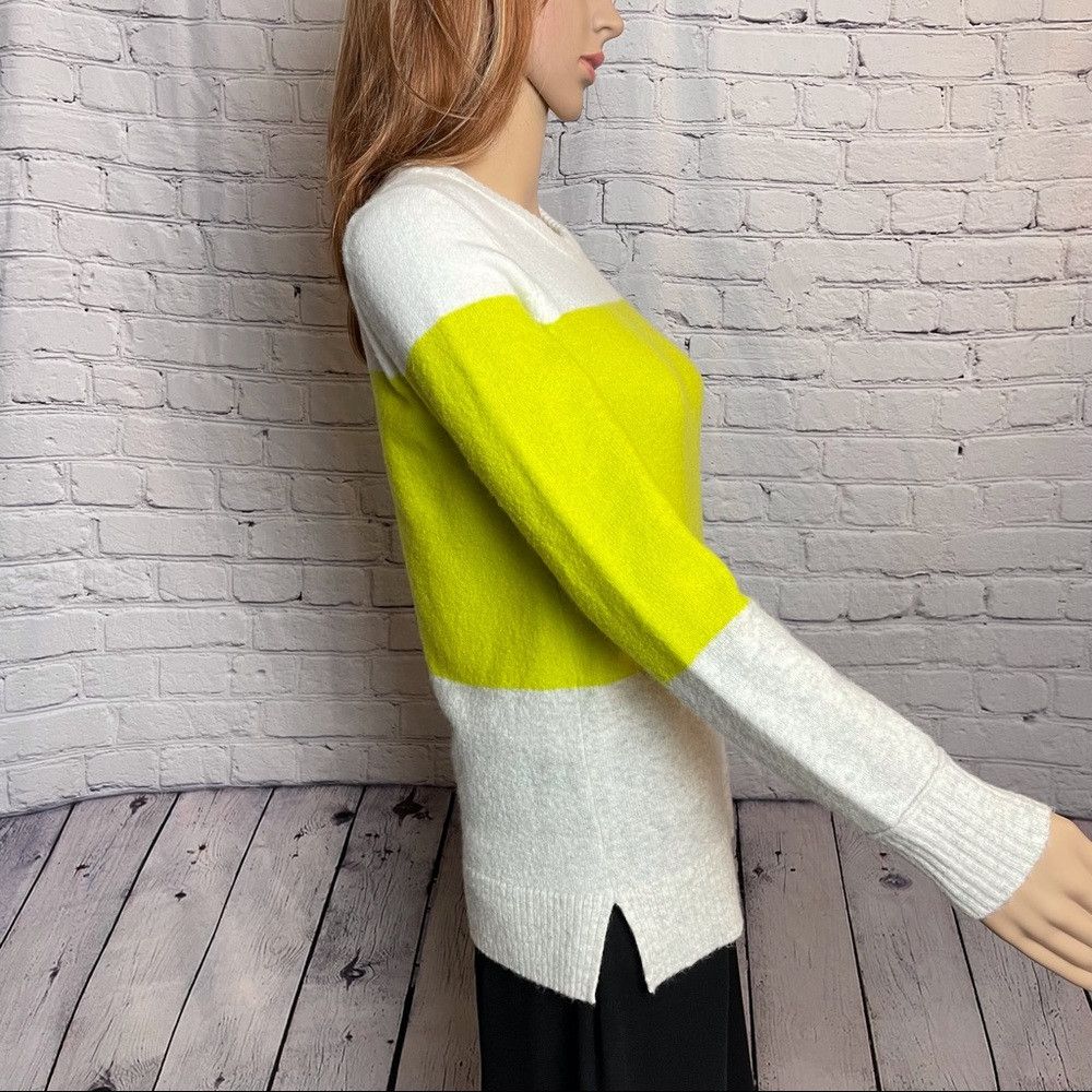 J.Crew New J.Crew Crewneck Colorblock Wool Blend Sweater Size XS Size XS / US 0-2 / IT 36-38 - 3 Thumbnail